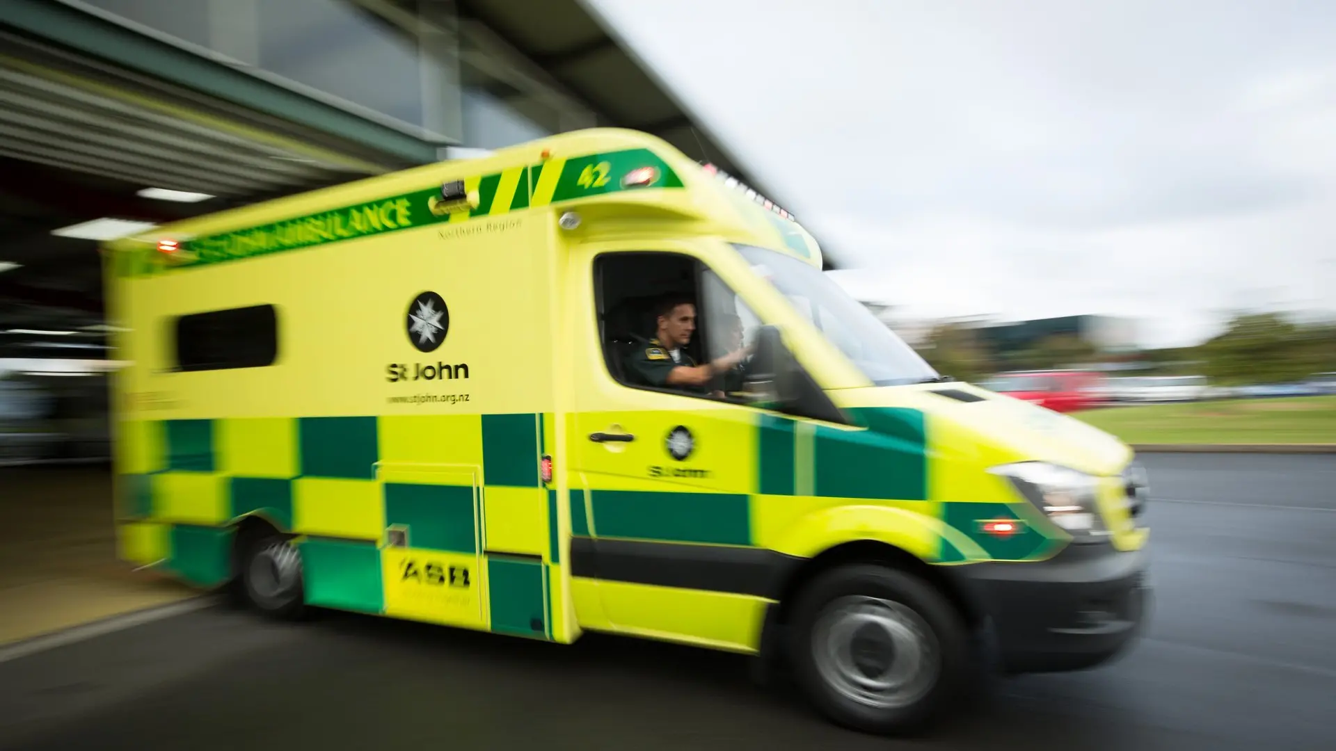 Person injured in crash dies in hospital