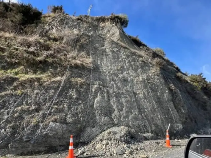 ‘Bleeding money’: Frustration as SH6 closure hits hard in Haast