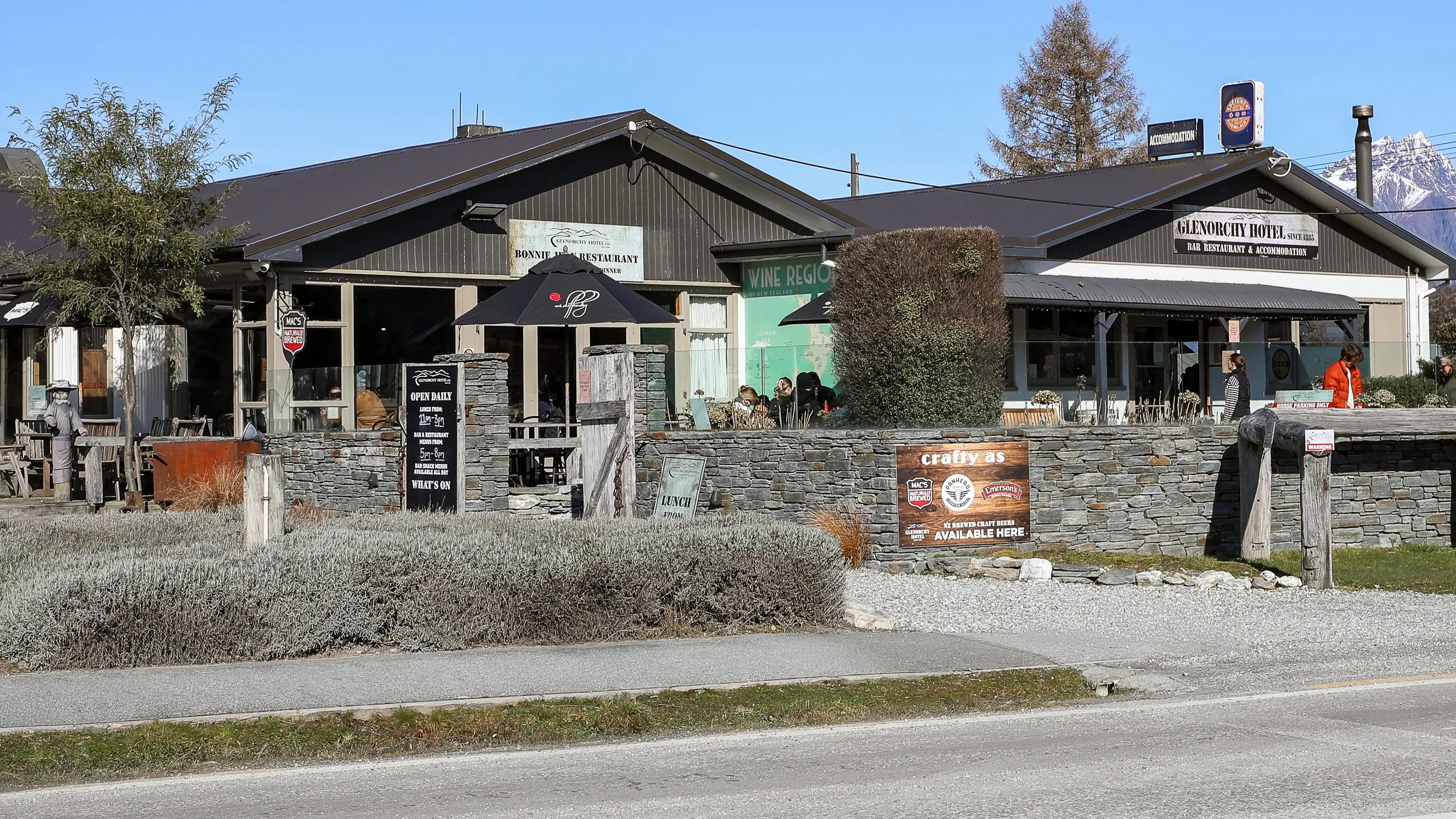 Landmark Glenorchy Hotel goes on the market
