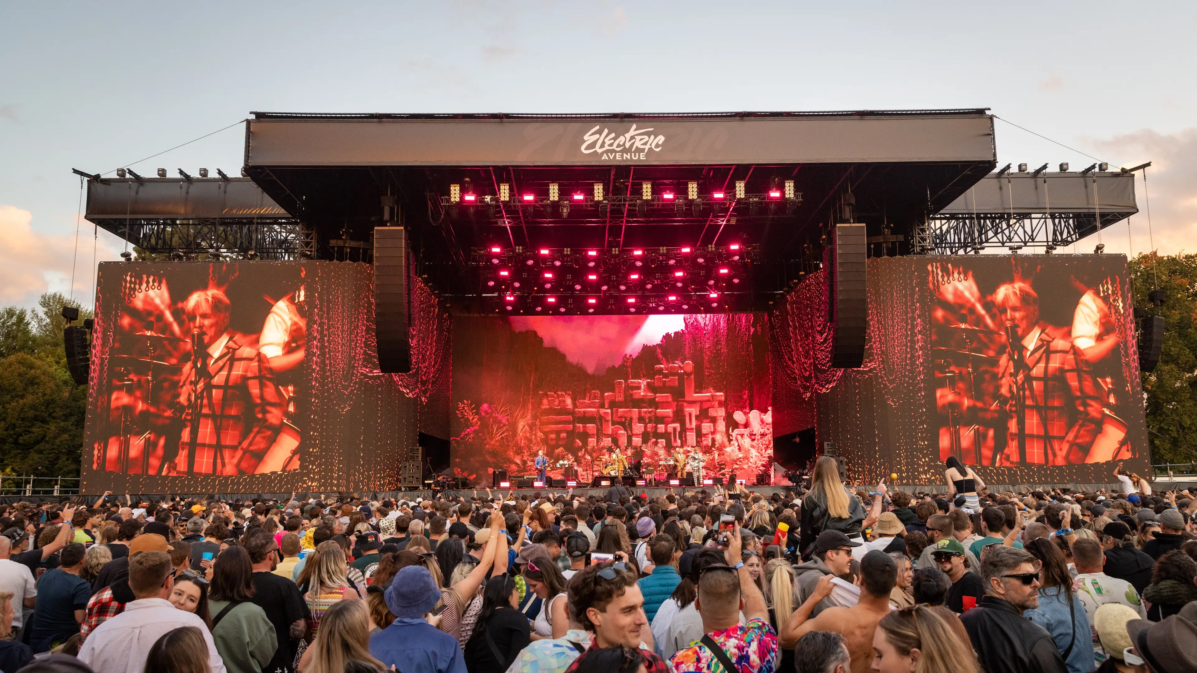 Electric Avenue website crashes after line-up announced