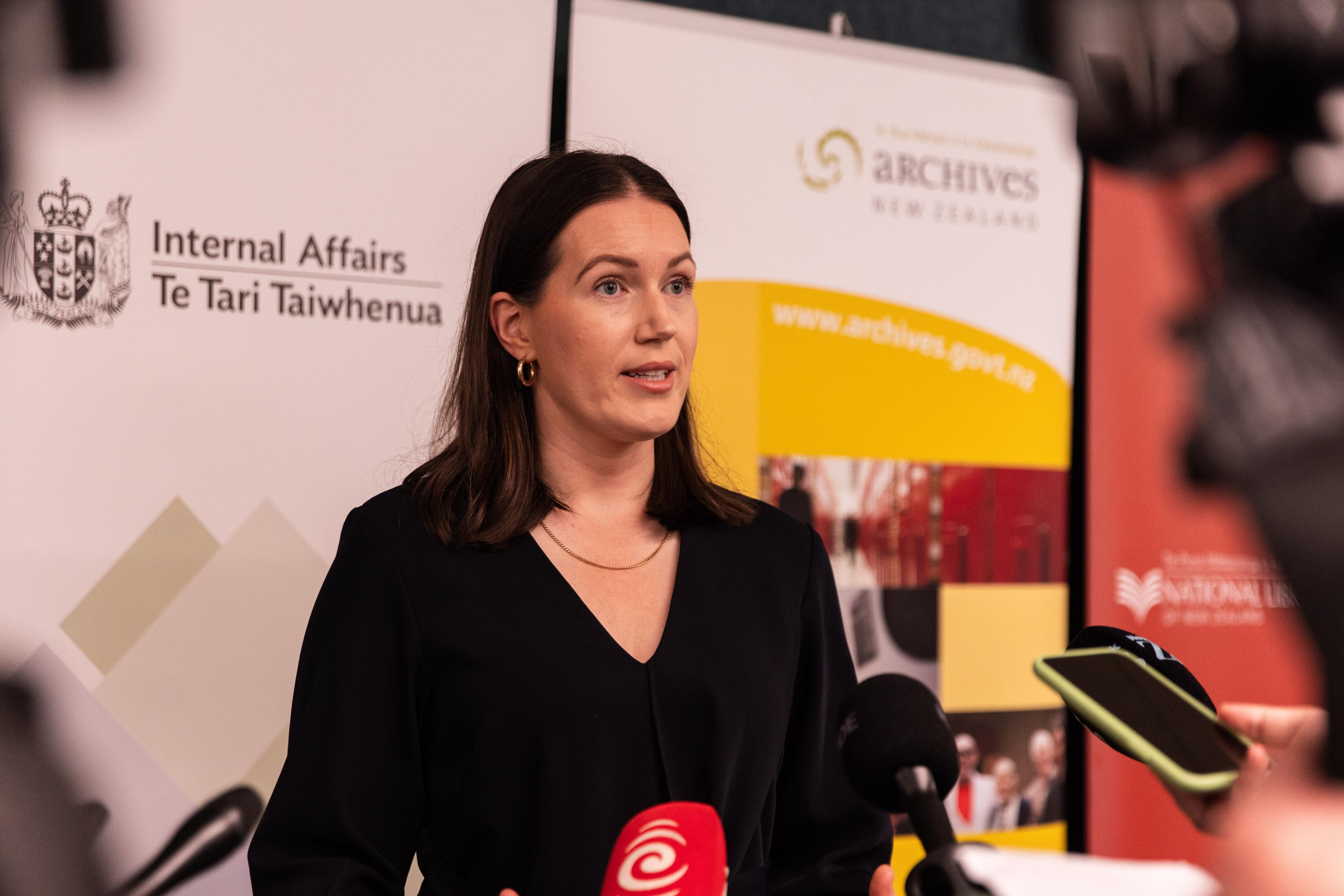 Minister questions Fenz CEO over withheld information