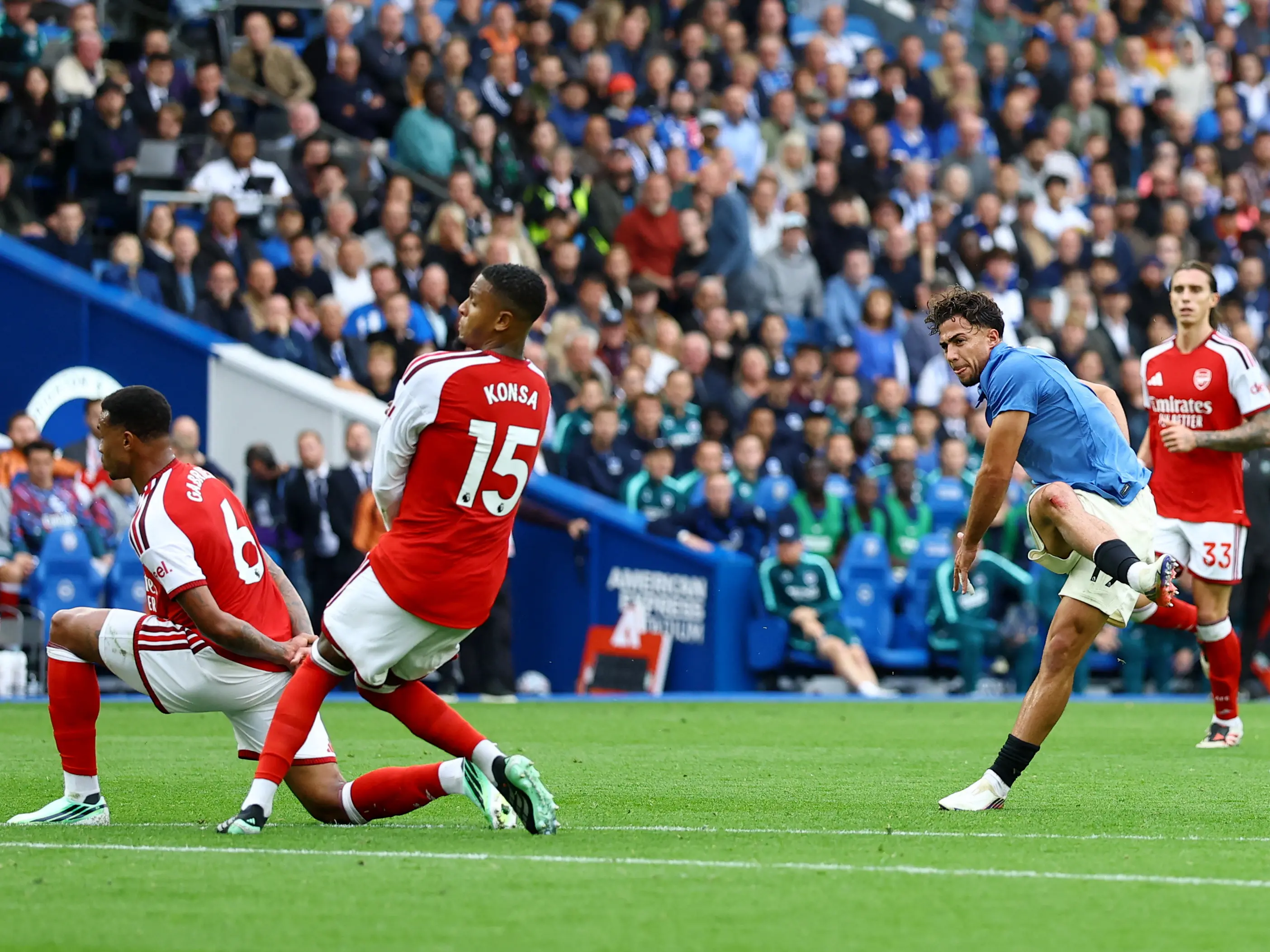 Arsenal crash to defeat at Brighton, Tottenham gloom deepens