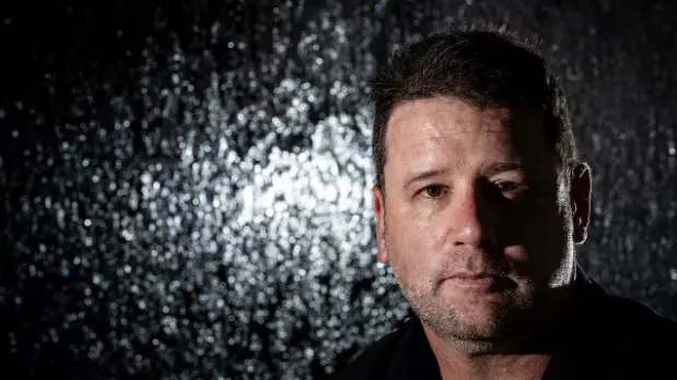 Detective turned private investigator slapped with final misconduct warning over false persona