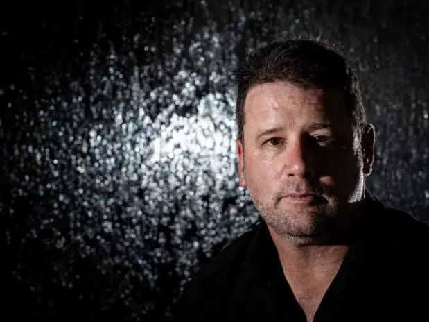 Detective turned private investigator slapped with final misconduct warning over false persona