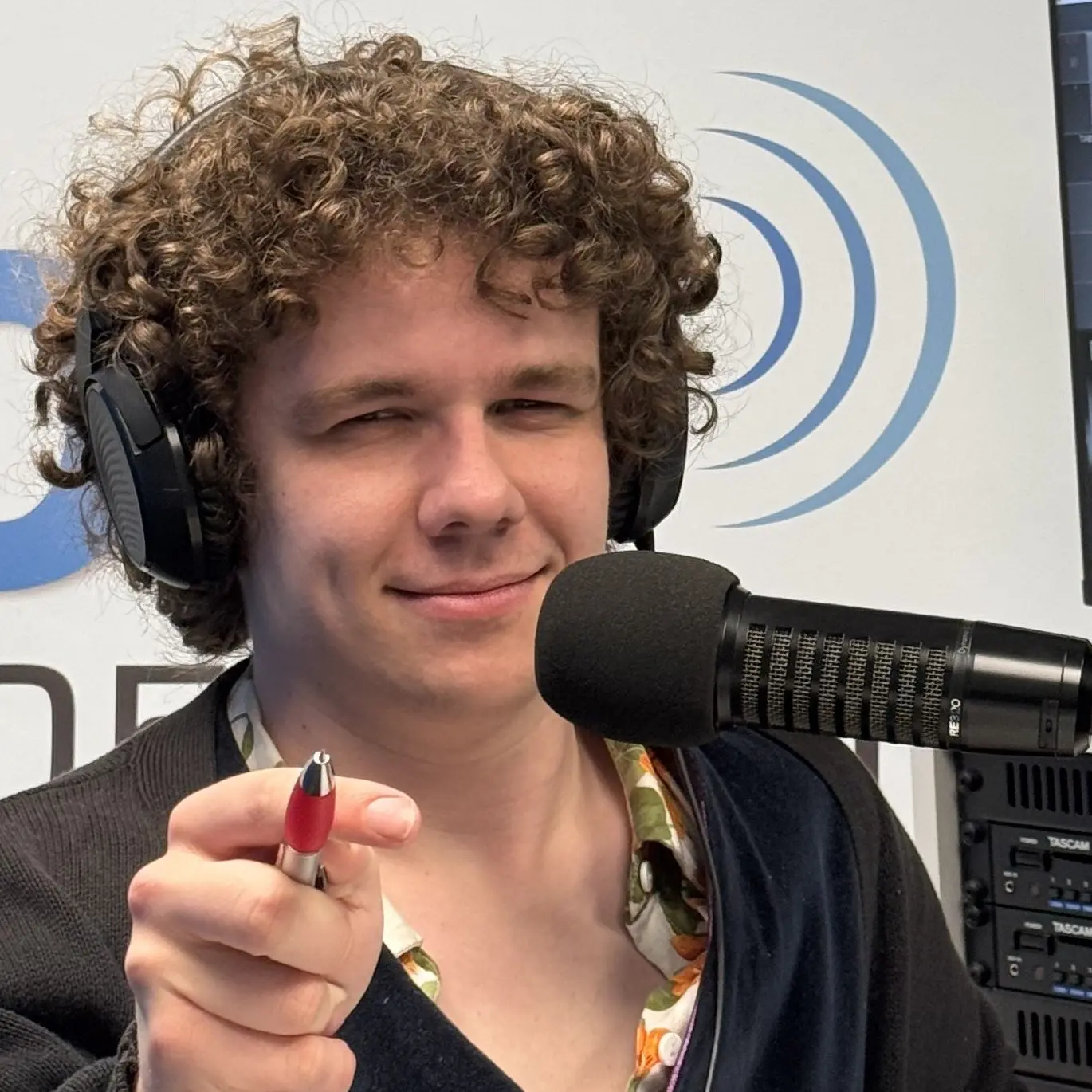 Authentic alternative for interview host
