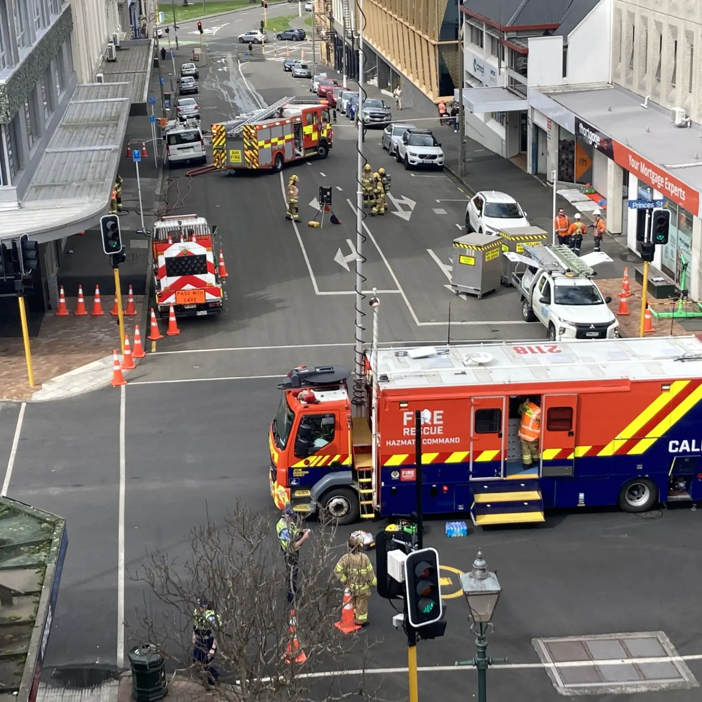 Roads reopen following reports of another gas leak at Dunedin hotel