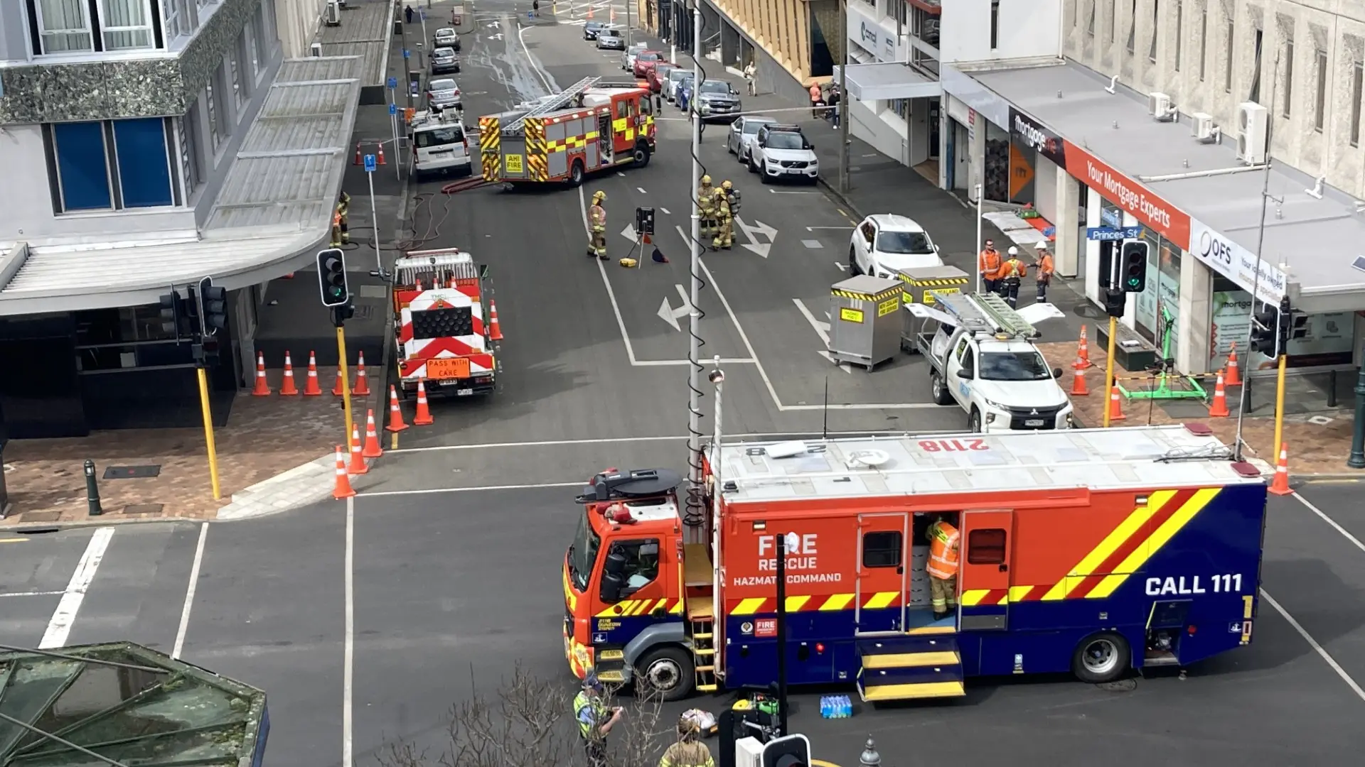 Roads reopen following reports of another gas leak at Dunedin hotel