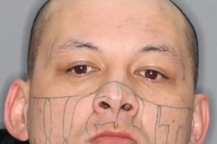 Man who robbed Mosgiel pub goes on run after cutting off ankle monitor