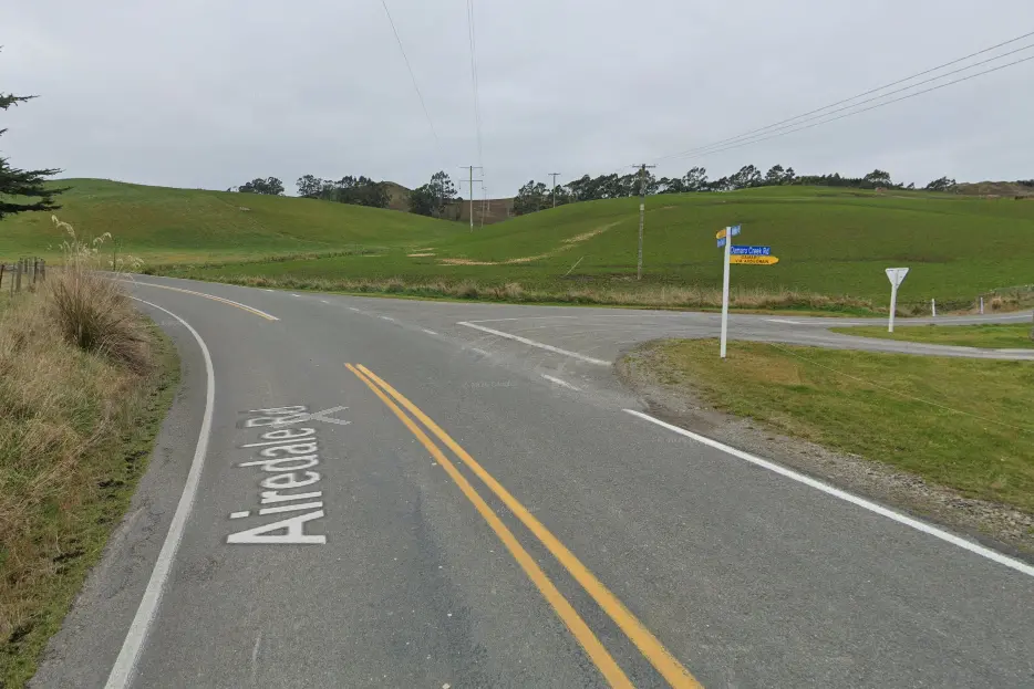 One seriously injured in North Otago crash as car hits pole