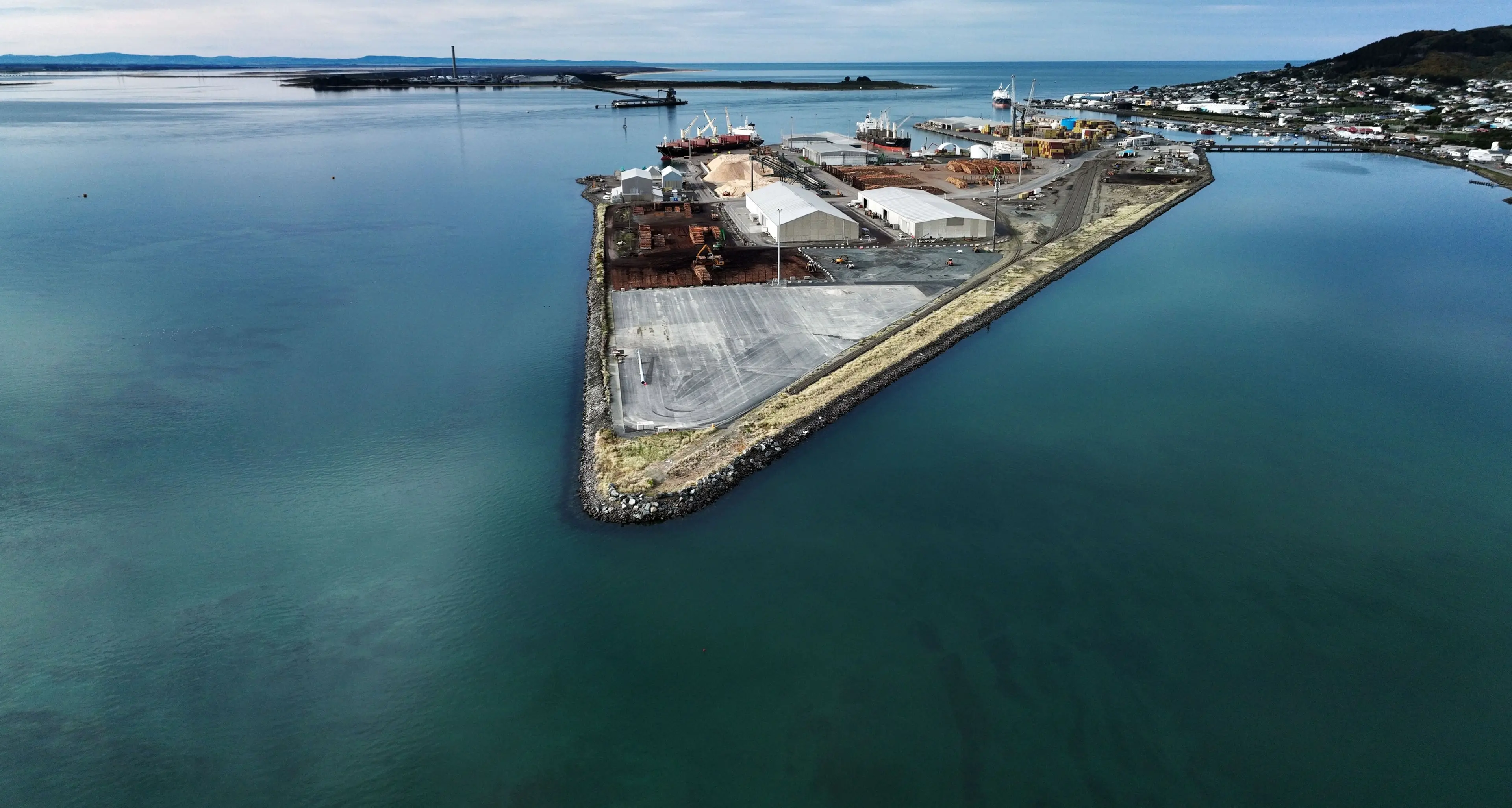Public shut out of port discussions at Southland council