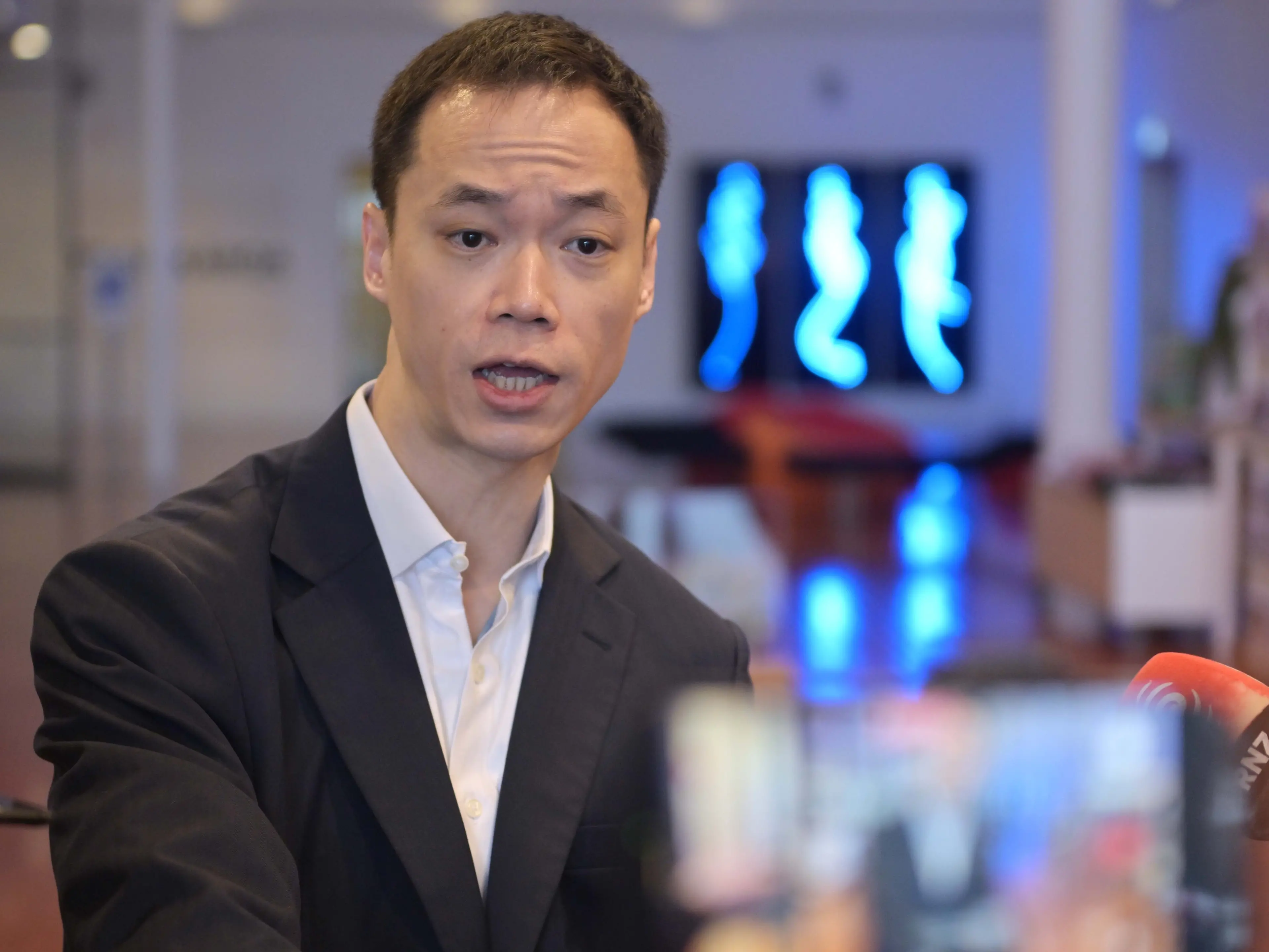 Controversial councillor Benedict Ong to have tilt at Parliament