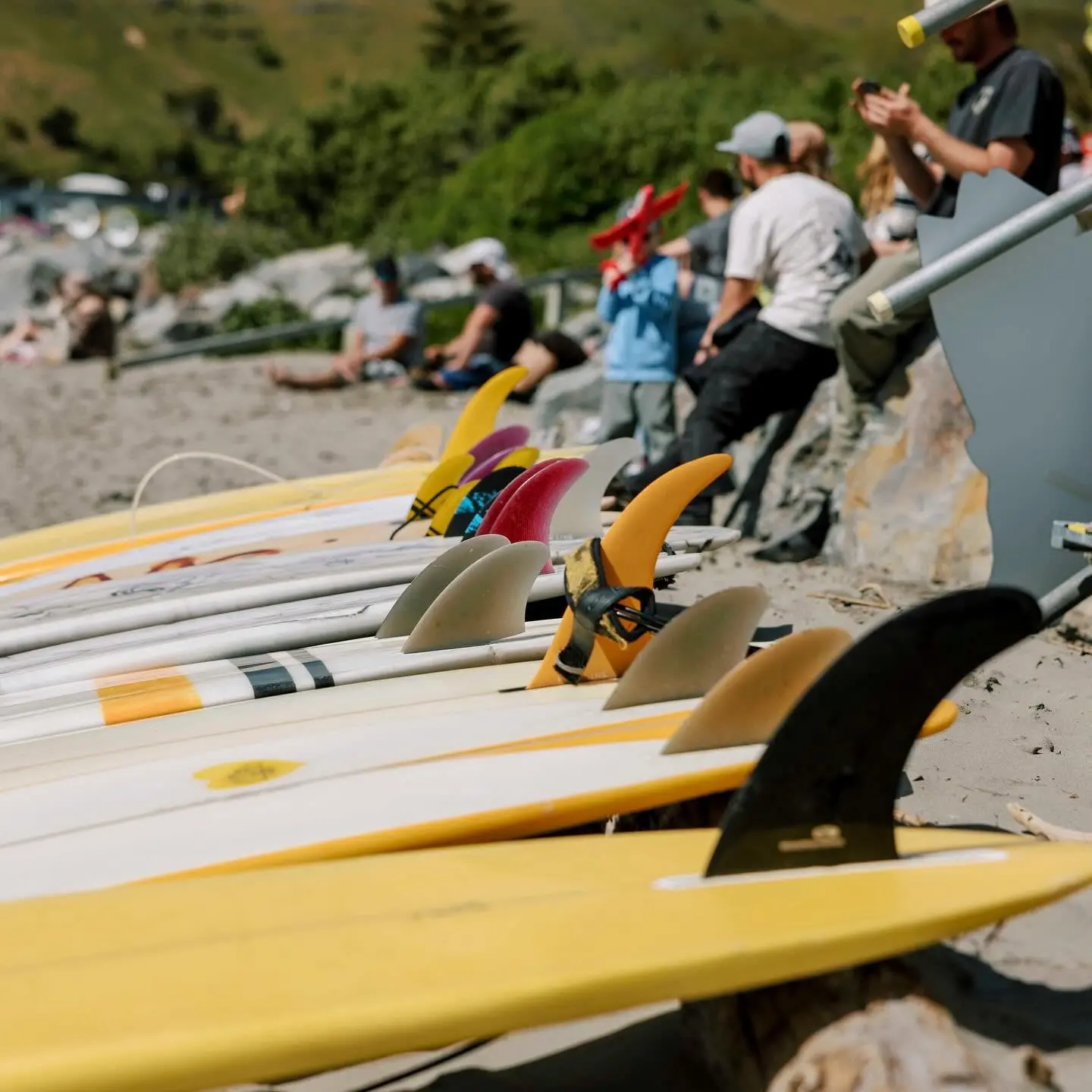 Final wave for longboard surfing competition