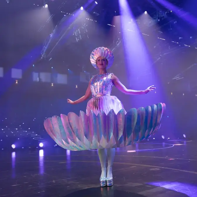 WOW show cancelled after crew member dies