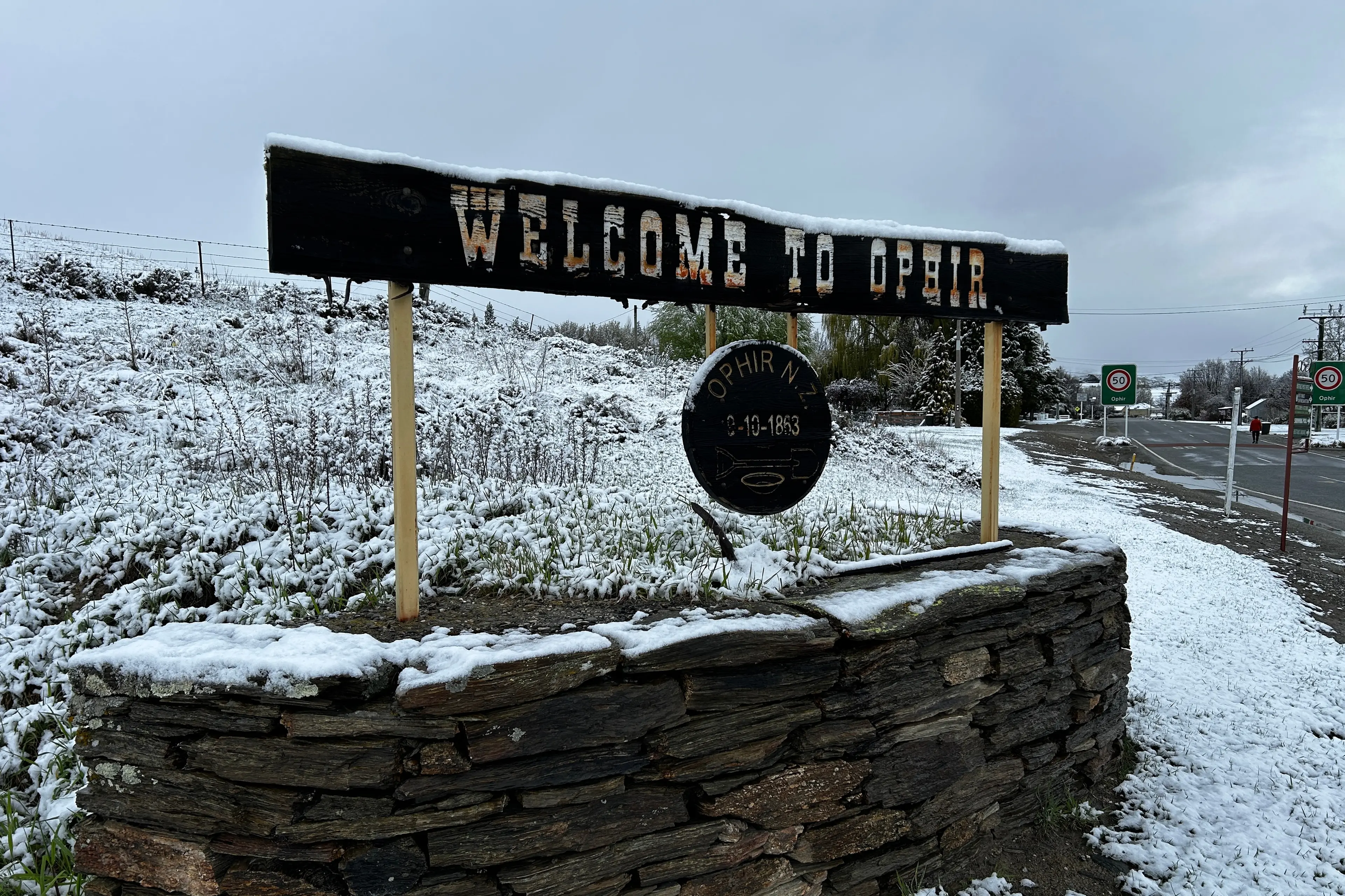 A snowy start in Ophir on Sunday morning. Photo: Gregor Richardson