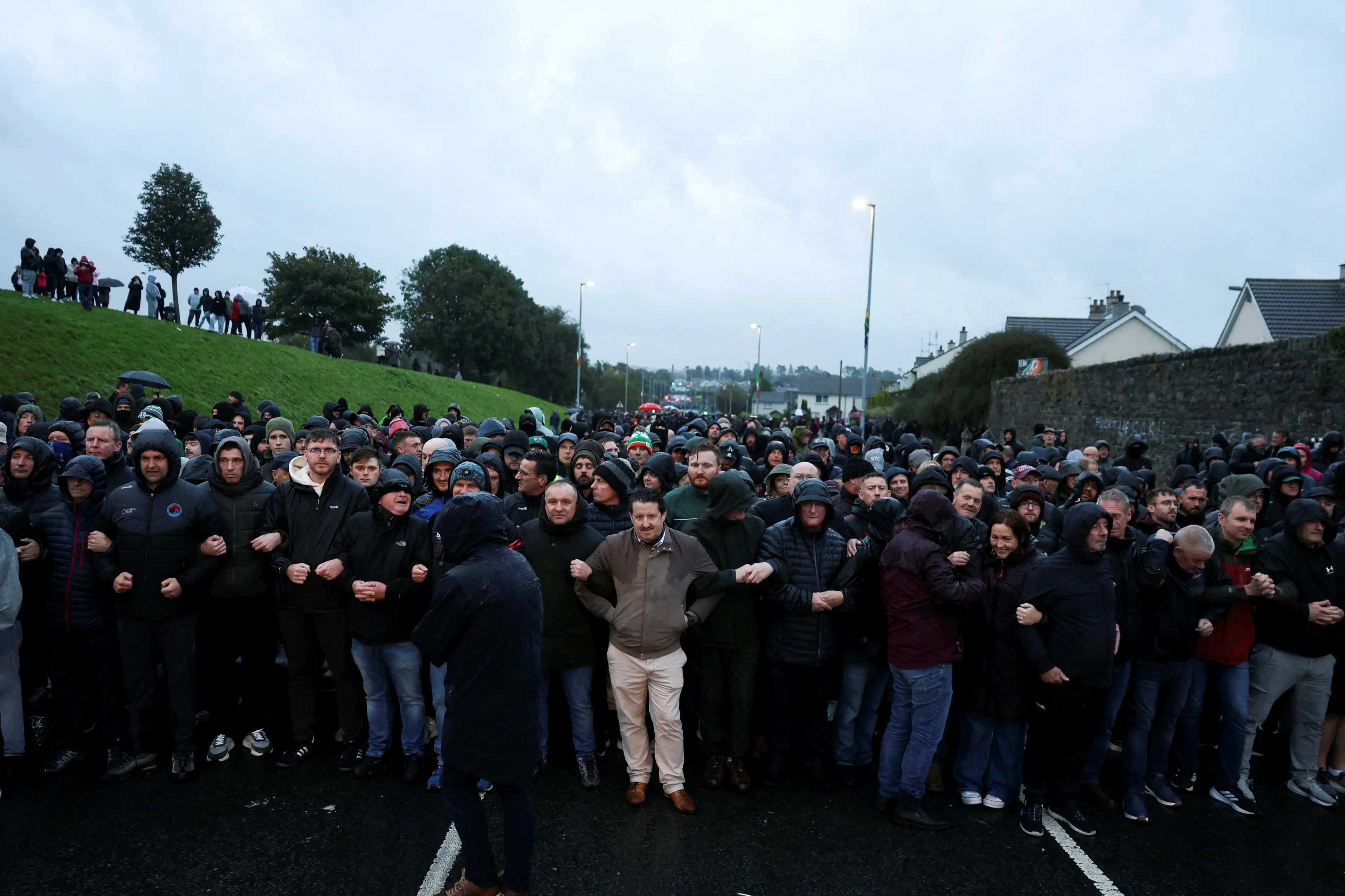 People blocked the Garvaghy Road, a Catholic enclave in the largely Protestant town of Portadown, on Sunday. Photo: Reuters
