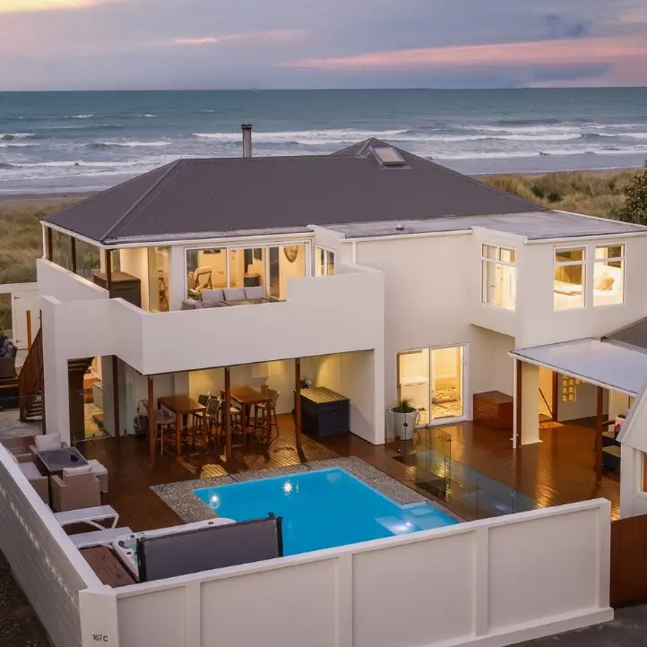 100 groups looked through beach home before it sold for $1.6m