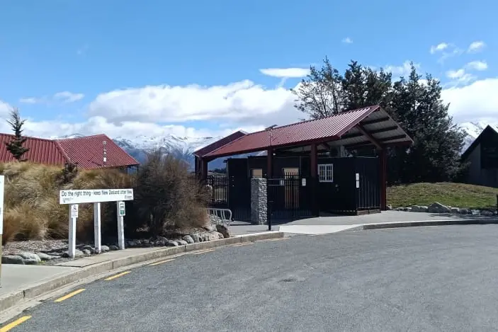 Tourists pooping behind toilet block to avoid user-pays loos