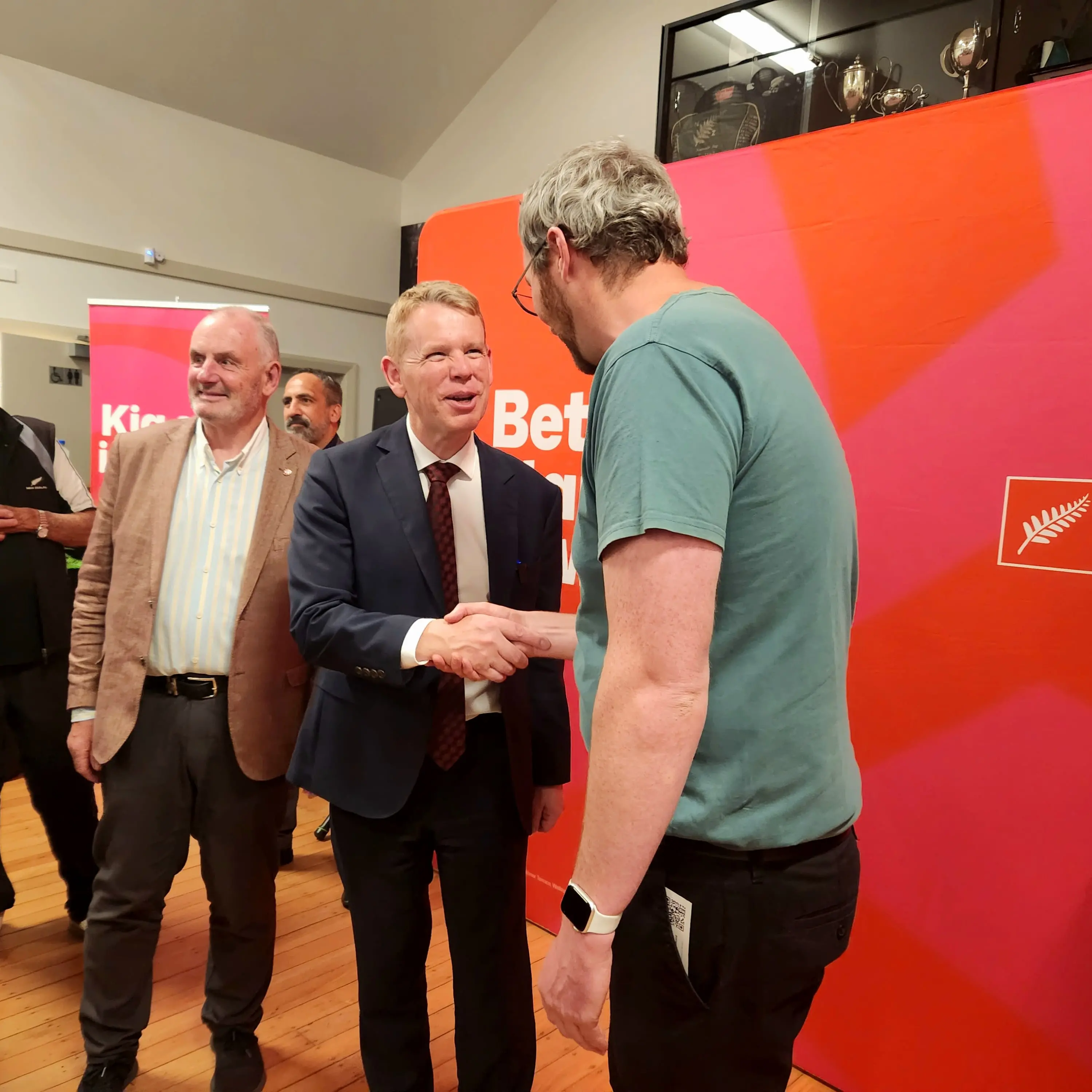 Hipkins promises to reverse pay equity changes at public meeting in Christchurch