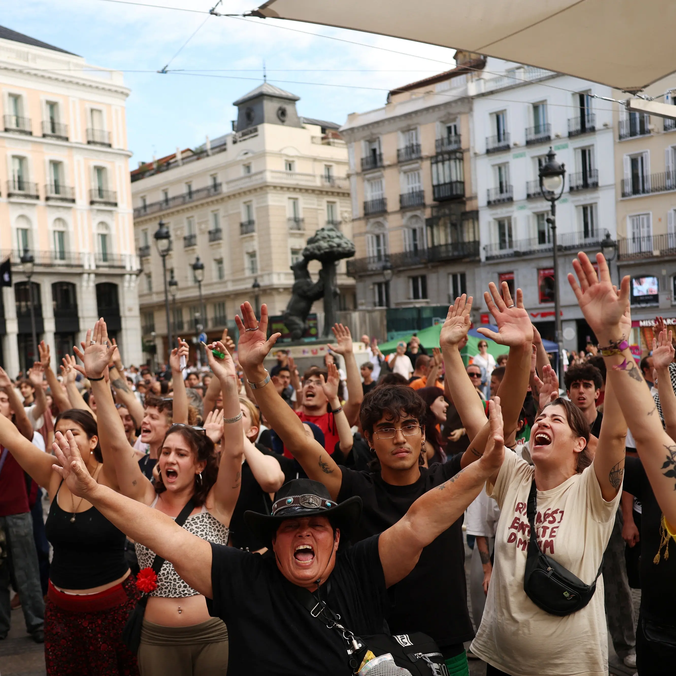 Spain proposes ban on evictions