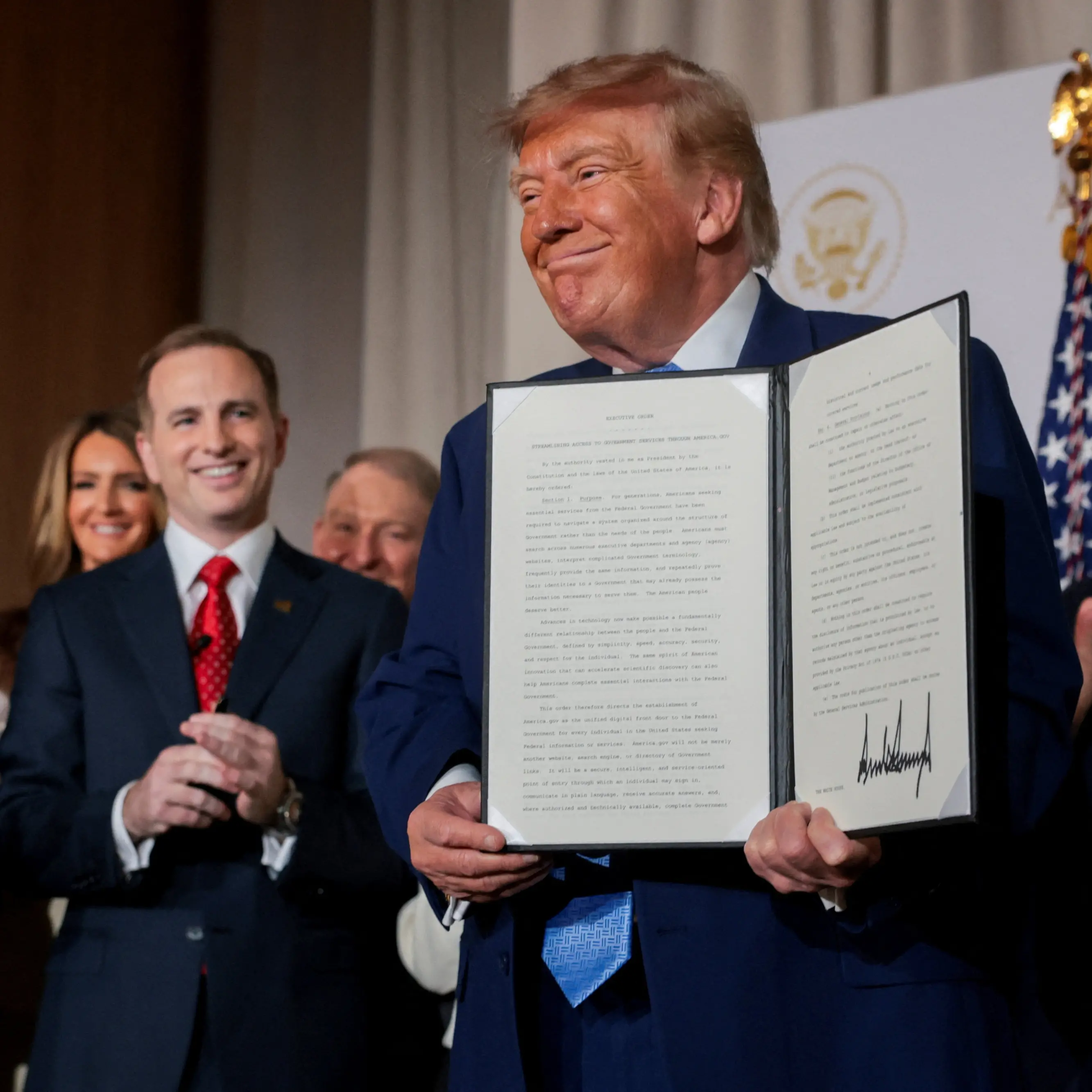 Trump, AI bosses sign voluntary safety pact