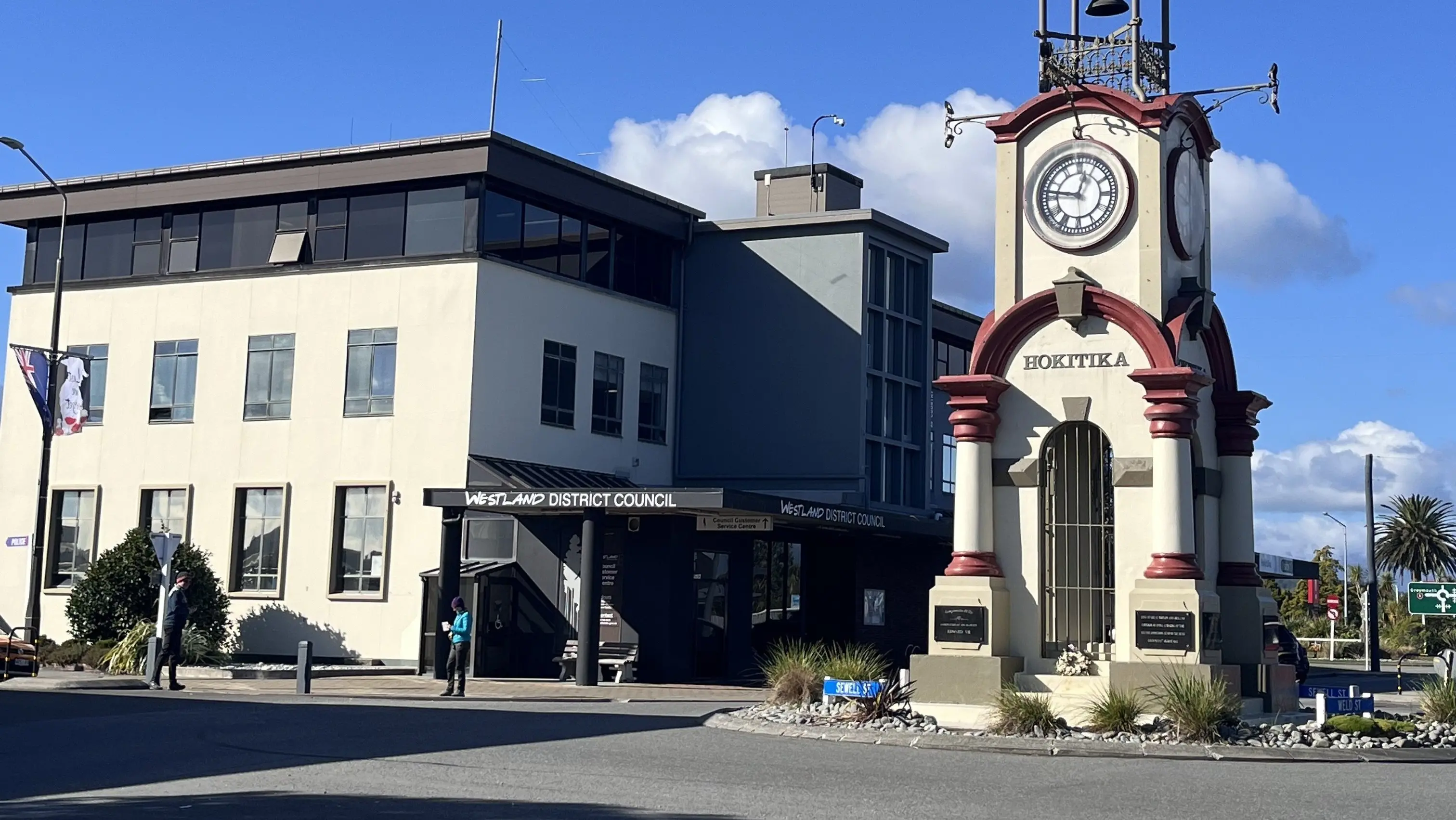 Seismic rating forces closure of council HQ