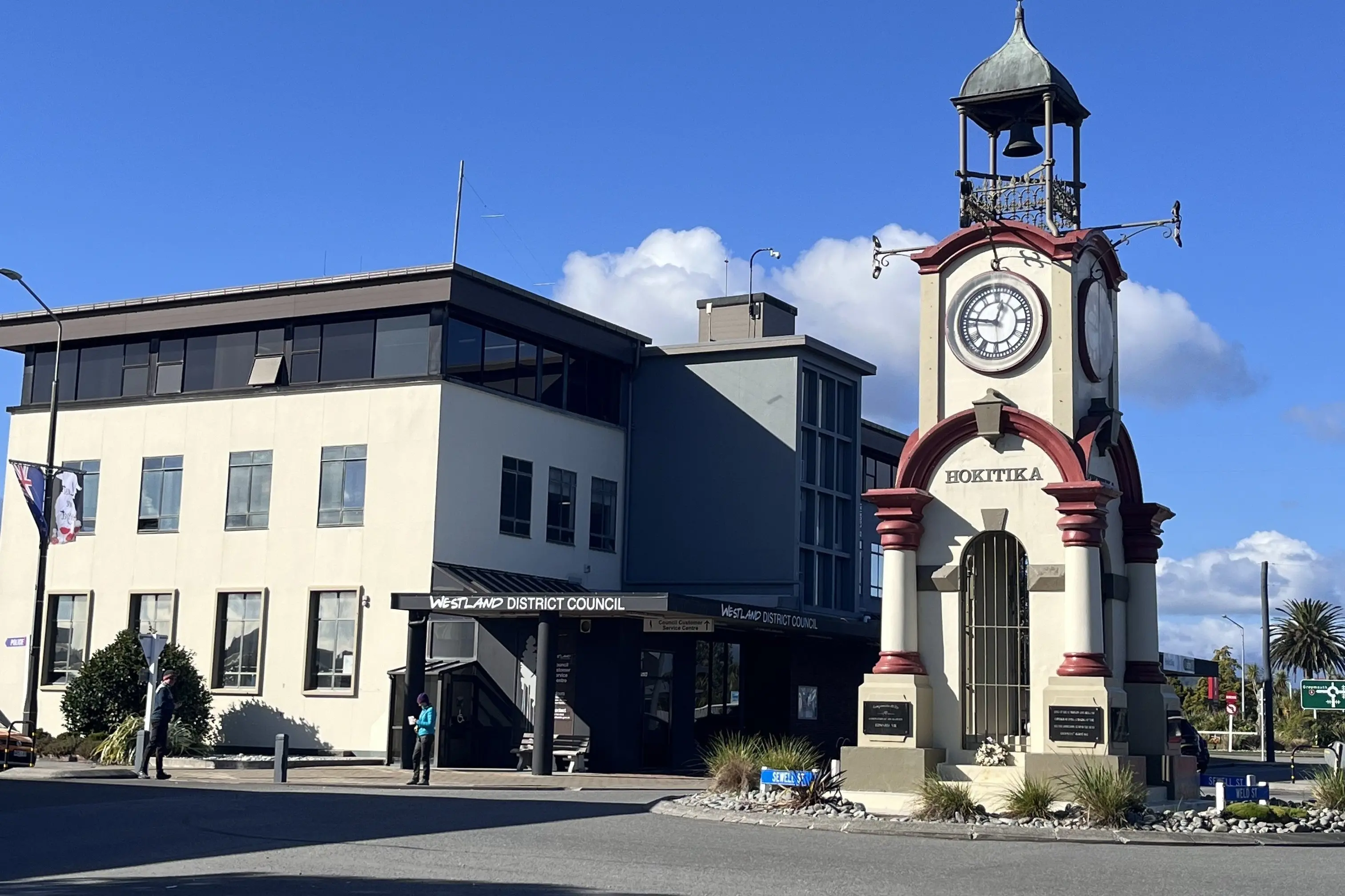 Seismic rating forces closure of council HQ