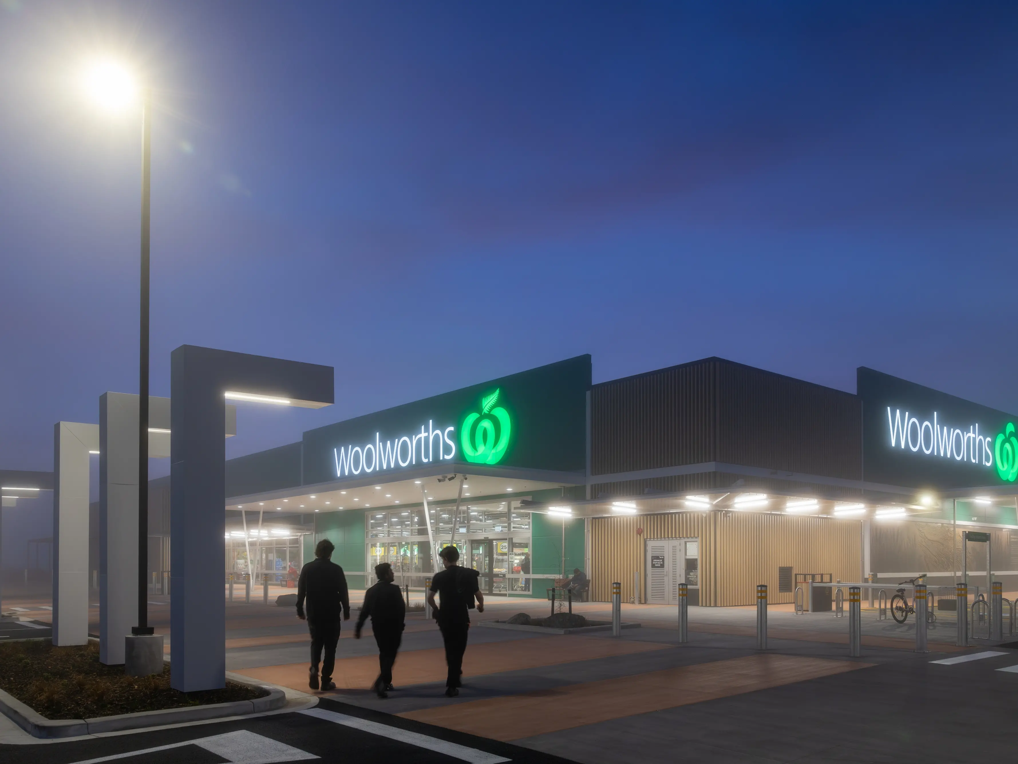 Woolworths opens its largest South Island store