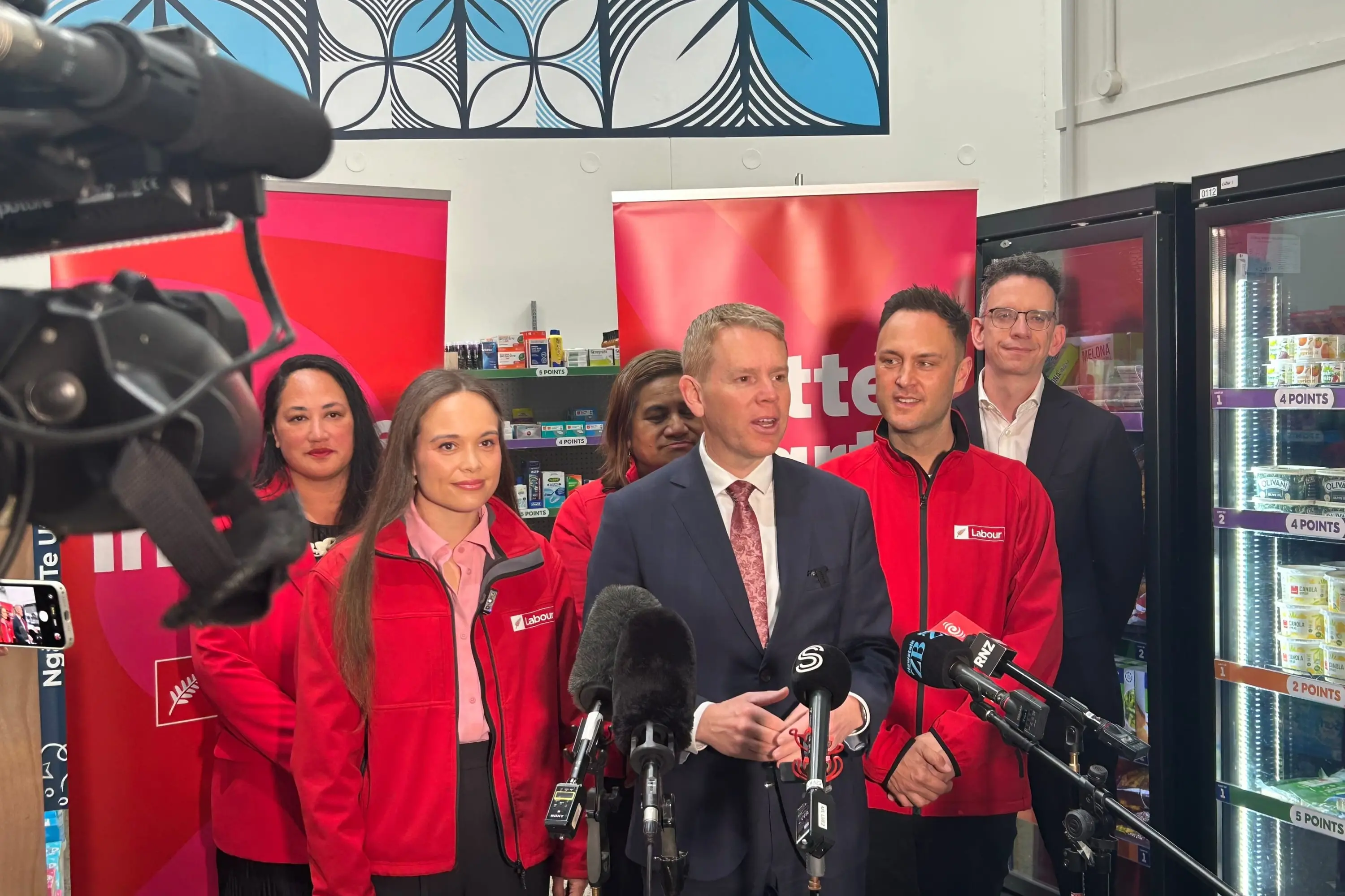 Labour leader Chris Hipkins announced the policy in Auckland today. Photo: RNZ