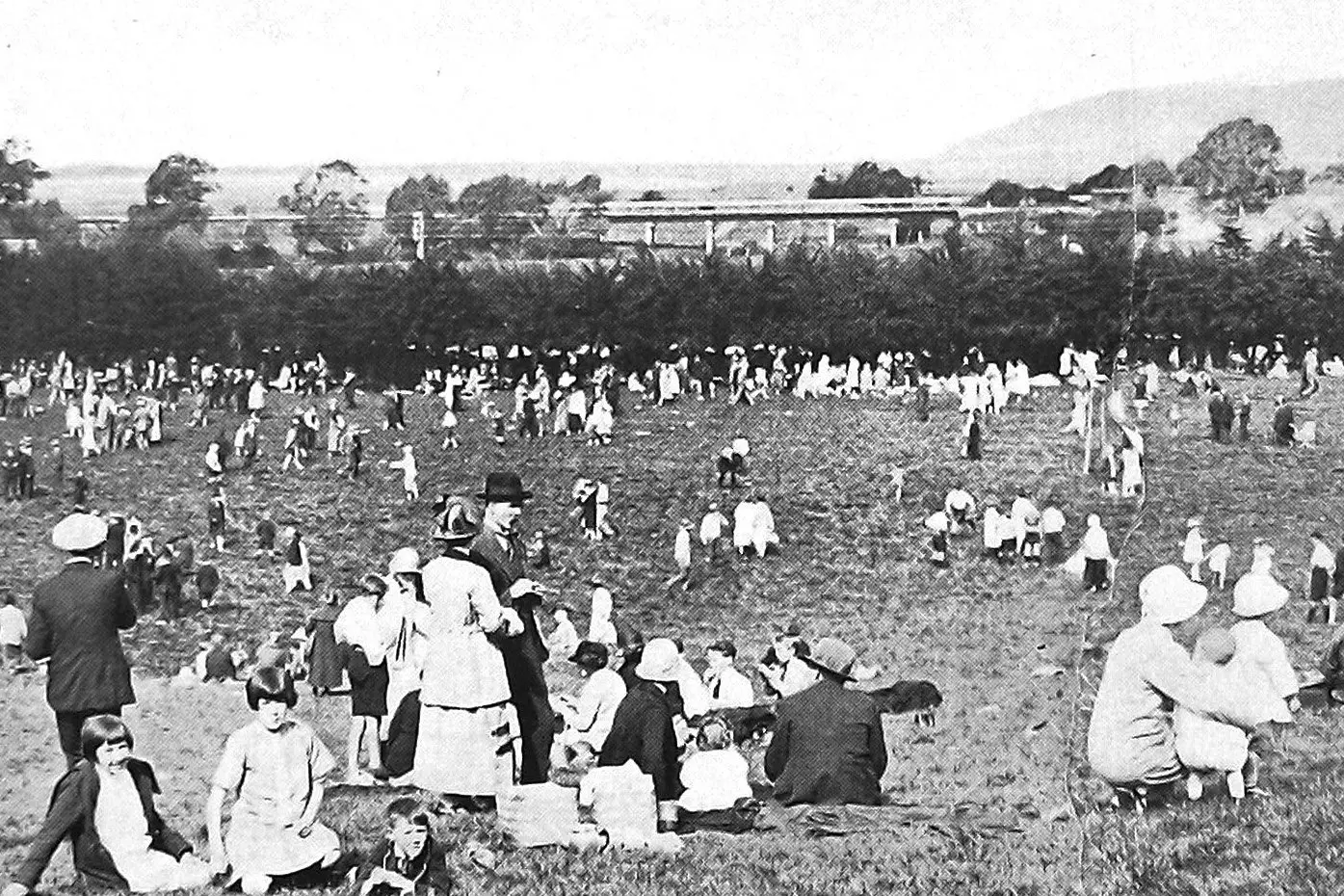 Otago Labour Day Association picnic at Evansdale, north of Dunedin. Photo: <i>Otago Witness</i>, issue 3790, November 2 1926, page 48
