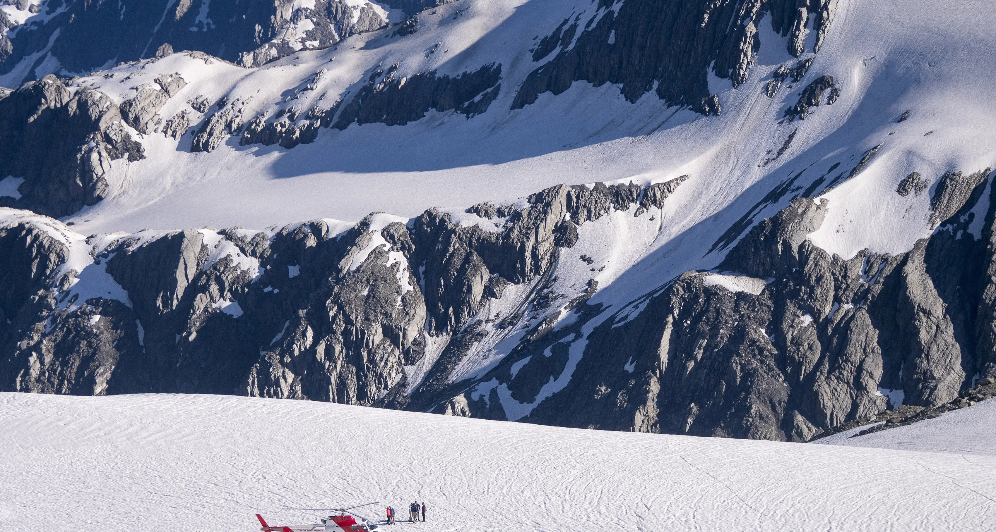 Stricken hunter rescued in 15 minutes thanks to locator beacon