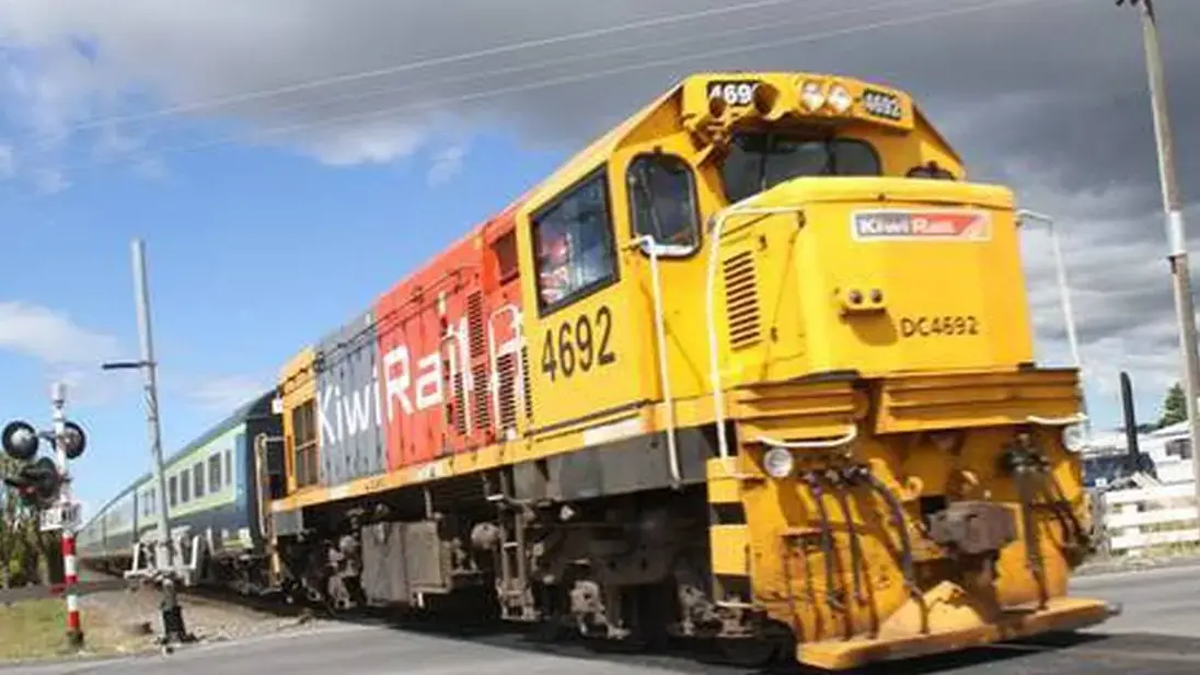 Greens pledge fast, free and affordable public transport