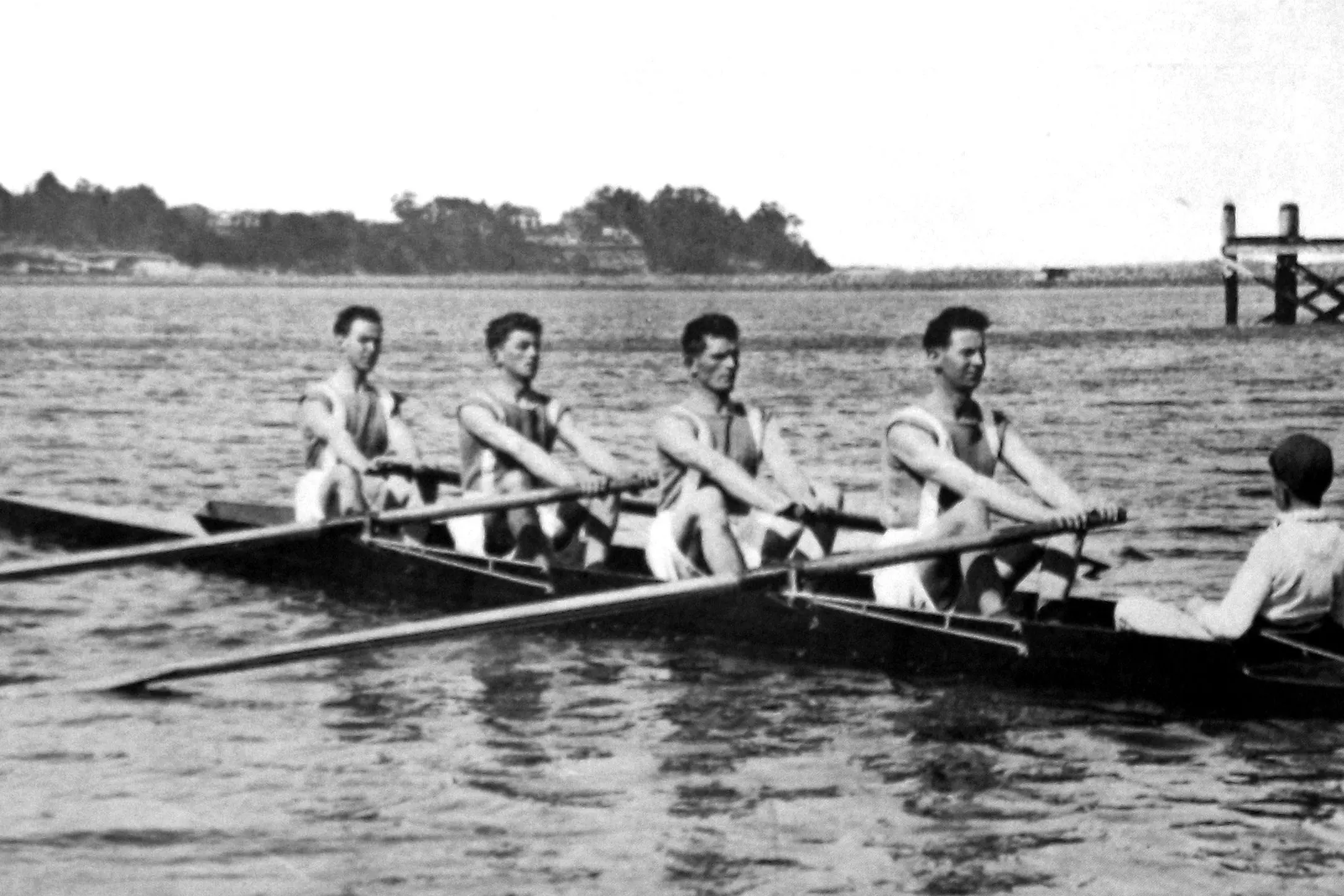 Otago Rowing Club\\'s crew which at the annual Henley-on-Yarra regatta in Melbourne won the Stewards\\' Cup in competition with Australian crews: F. Brough (stroke), J. Werges (3), C.J. McAra (2), and P.S. Anderson (bow), R. Hook (cox). Photo: <i>Otago Witness</i>, issue 3790, November 2 1926, page 48
