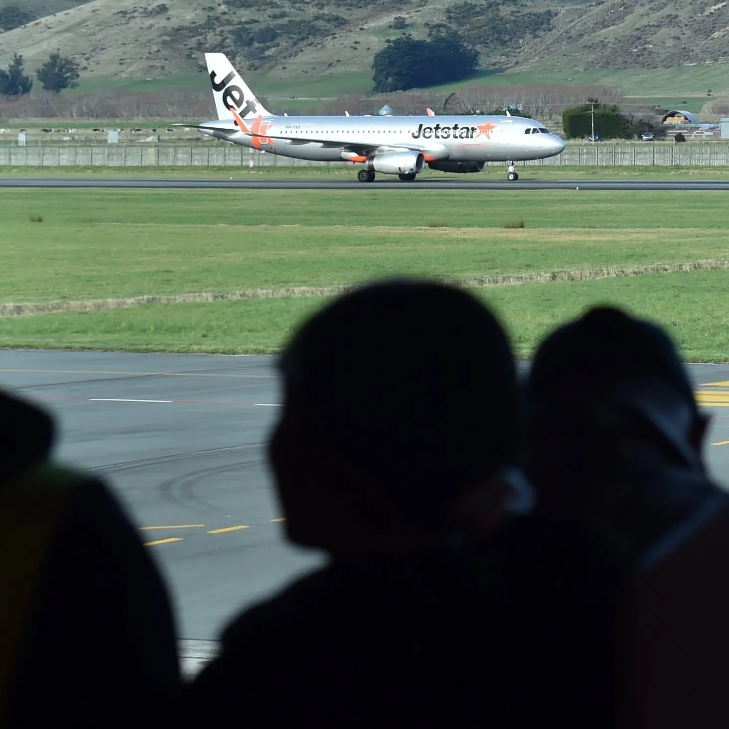 Dunedin-Gold Coast flights attract 50,000 passengers in first full year