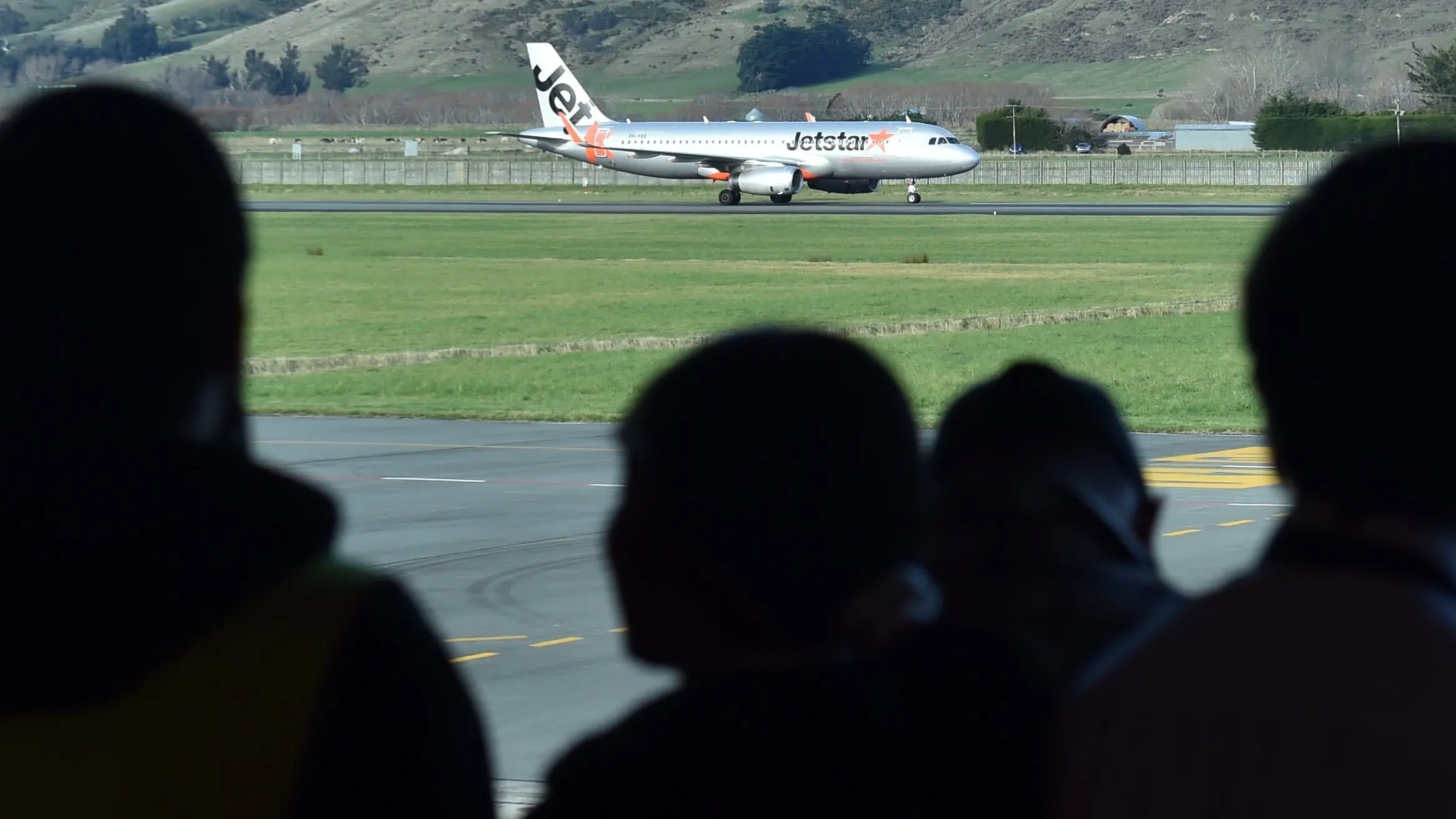 Dunedin-Gold Coast flights attract 50,000 passengers in first full year