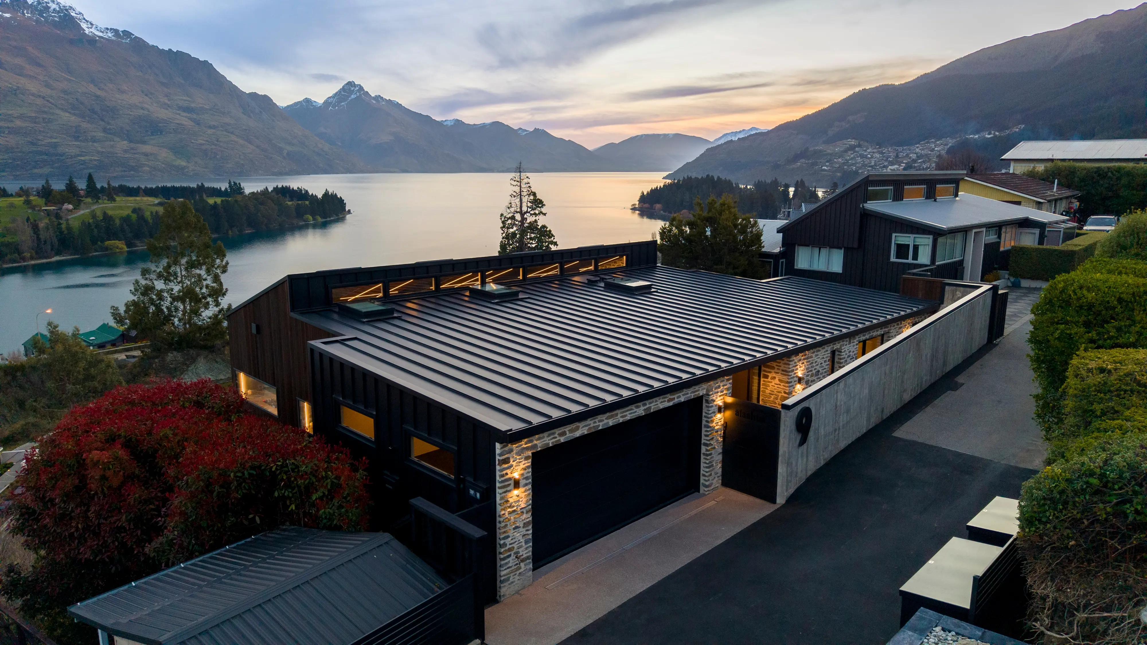 odt.co.nz - Philip Chandler - Sumptuous new home hits market