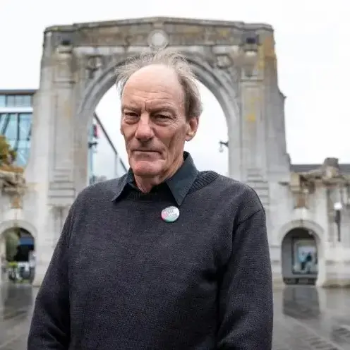 Activist John Minto challenges cost of SodaStream sticker damage