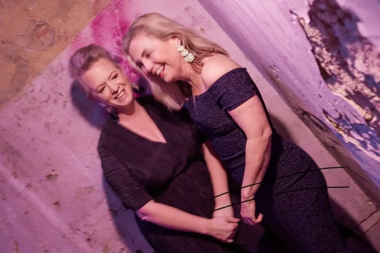Dunedin Bangers & Brews pub sing-along co-producers Harriet Moir (left) and Arlie McCormick will lead a special Dolly Parton Tribute Edition this Saturday, October 10. Photo: Supplied