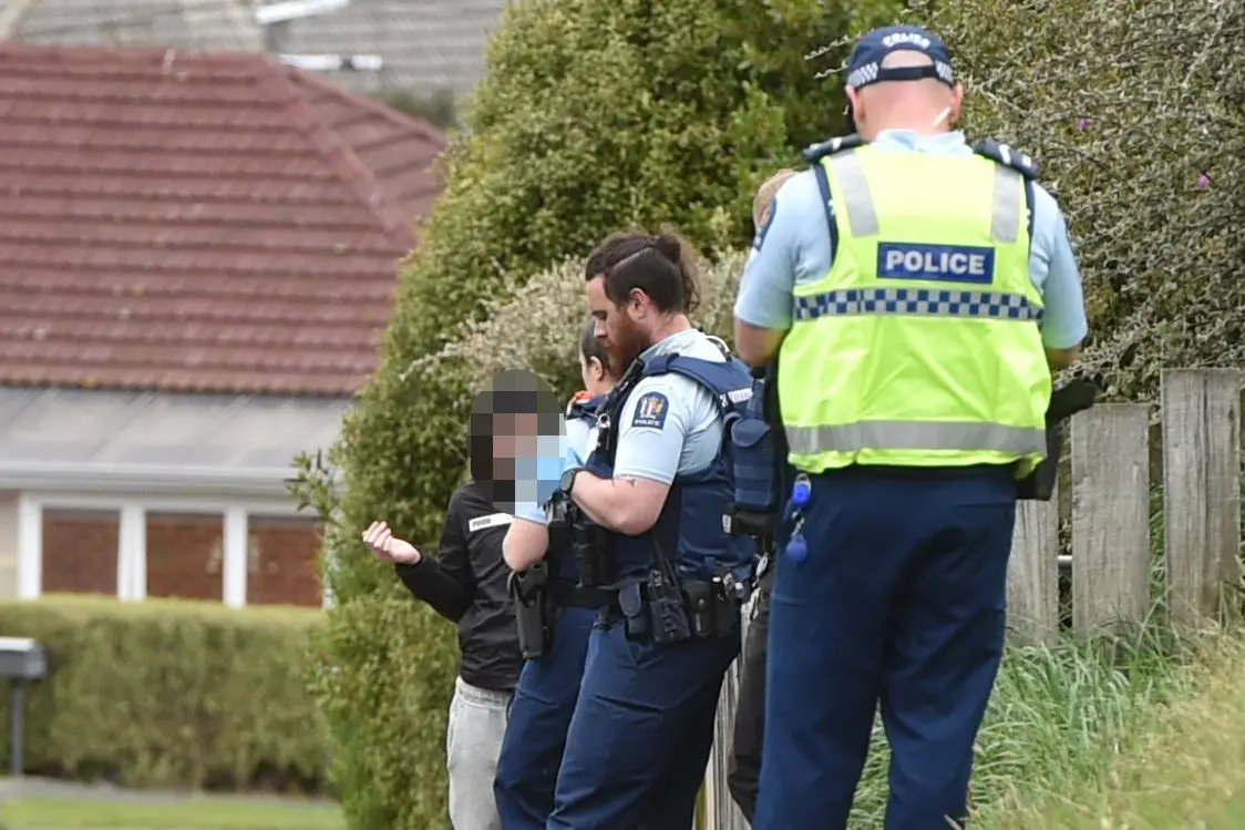 Armed police at an incident in Balmain St, Halfway Bush. Photo: Gregor Richardson