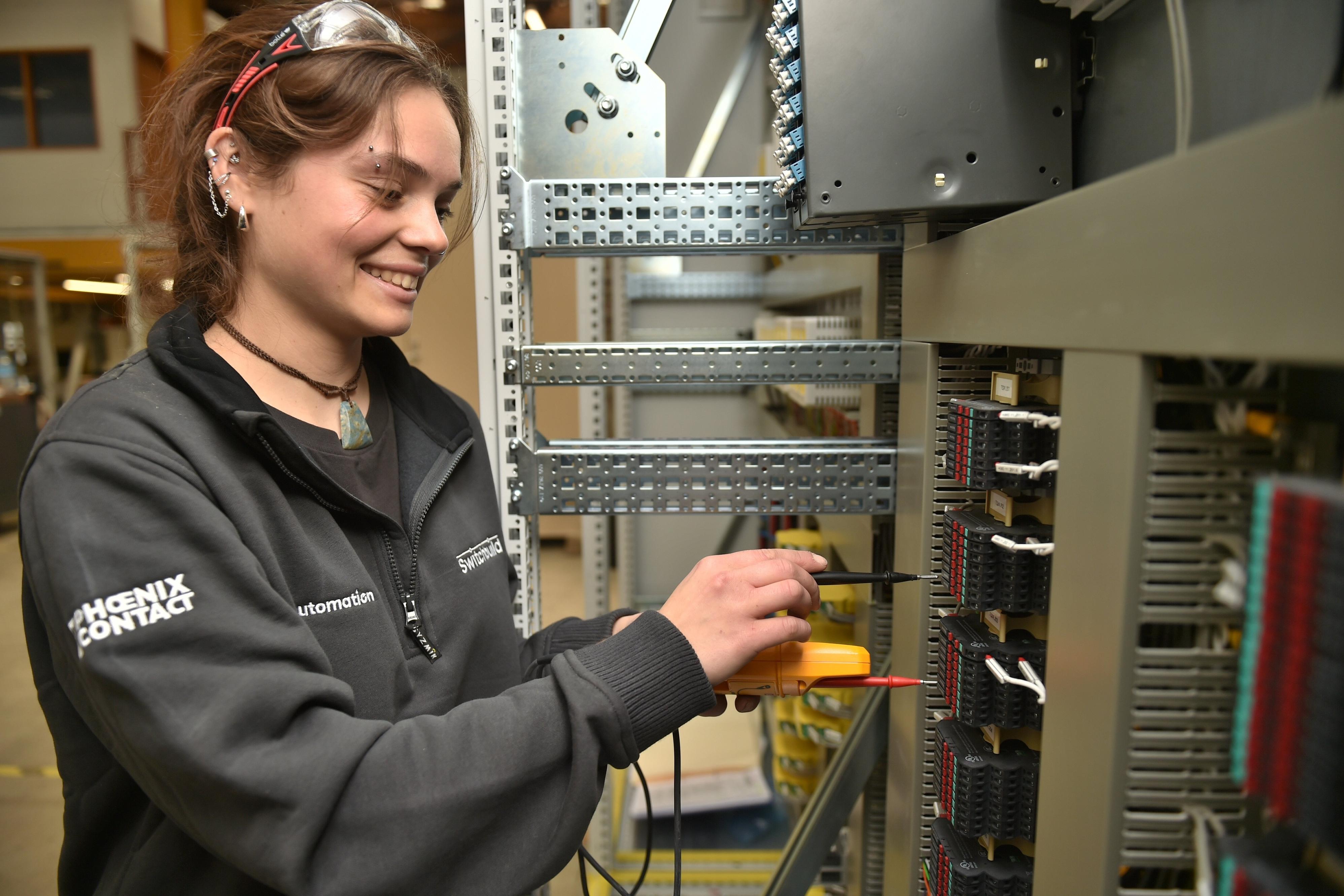 Auszubildende aus Dunedin tritt gegen australische Top-Elektriker im ...