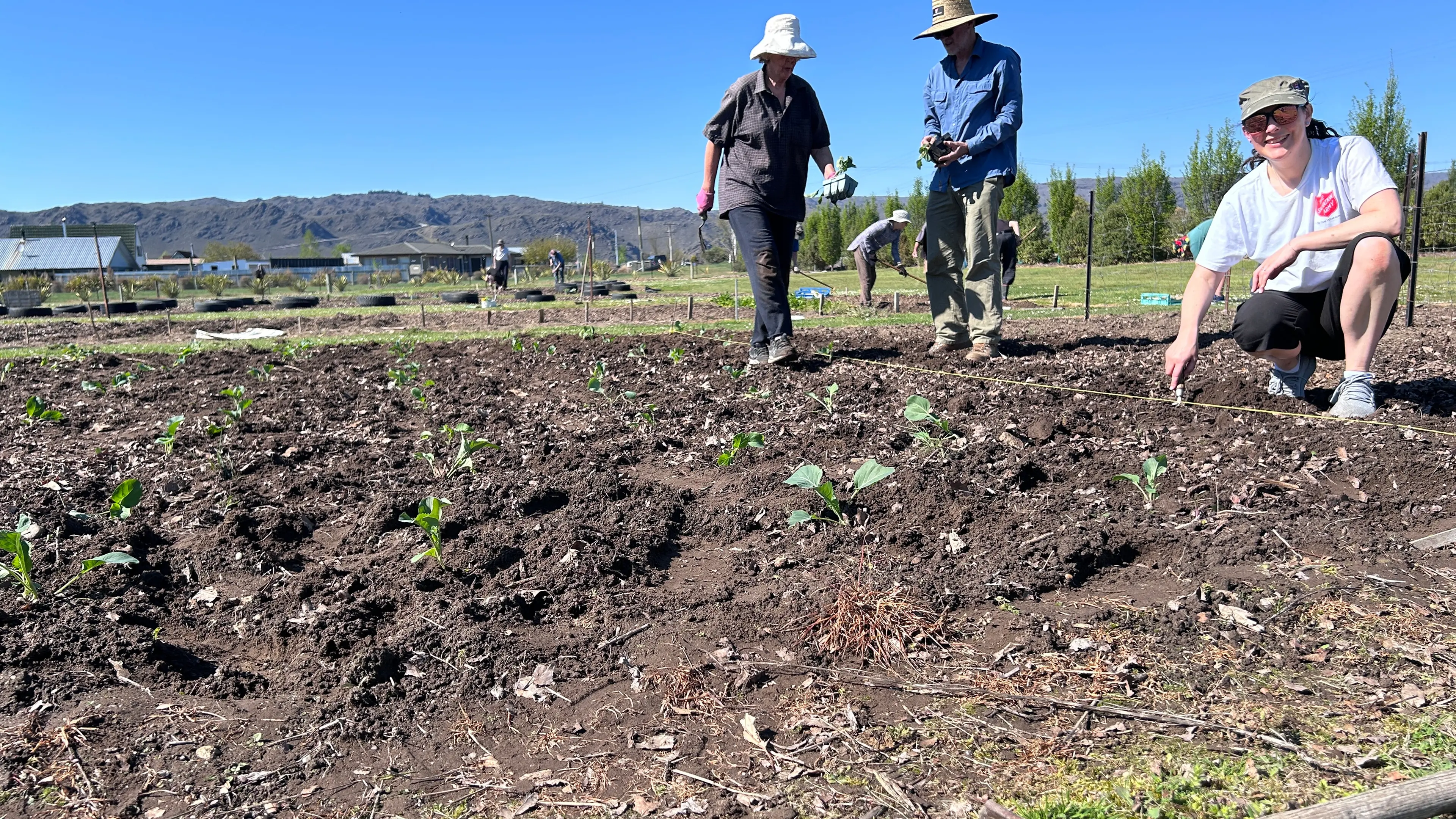 Community shows up to grow for those in need