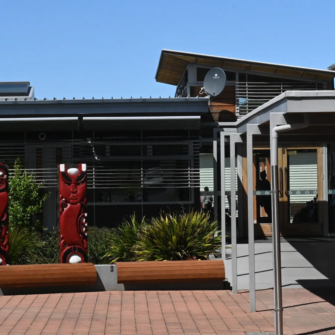 Dunedin teen breaks leg in school skylight fall