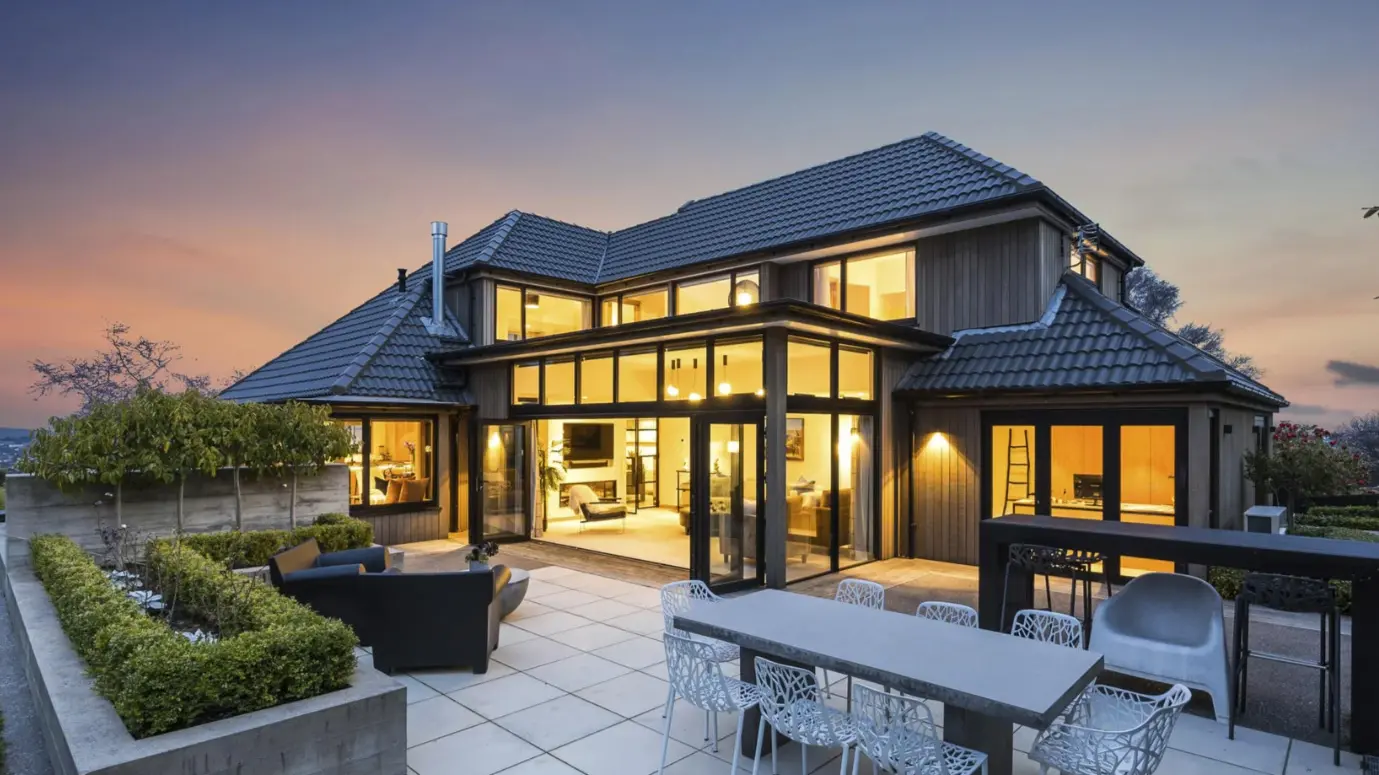 $2.6 million sale sets Dunedin auction record