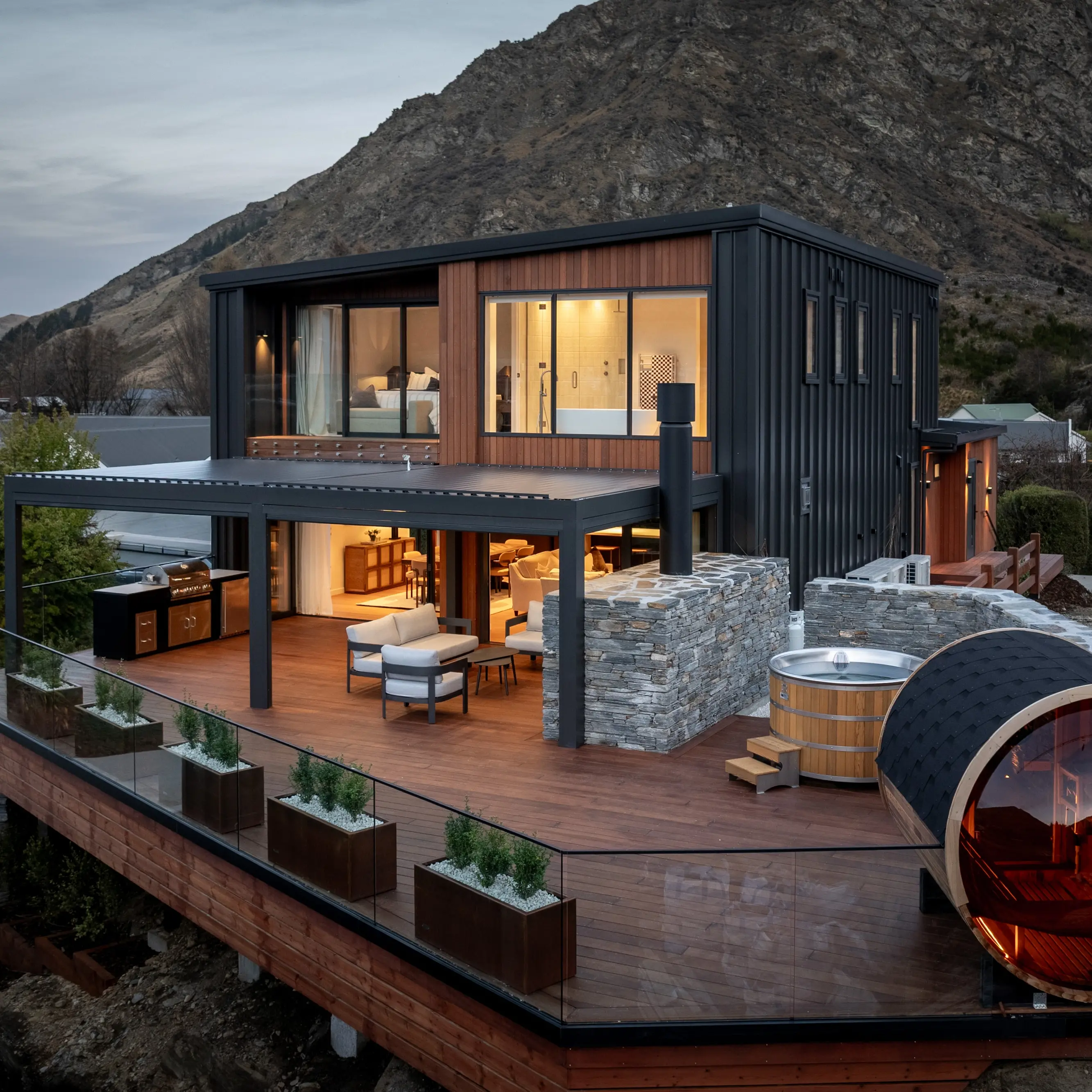 Statement property in Arthurs Point