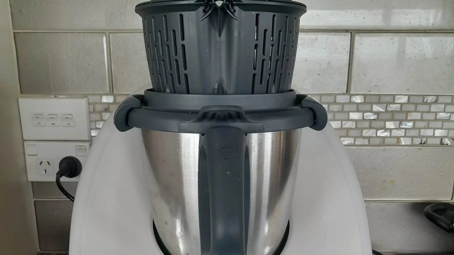 Cooking machine helping feed elderly