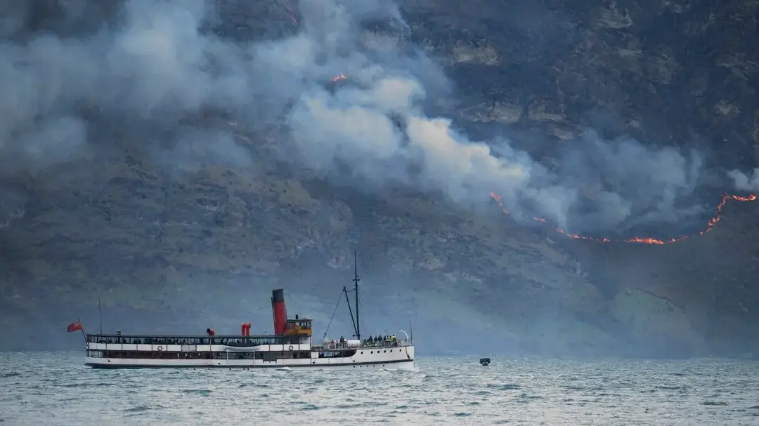 Wind whips up Walter Peak fire hotspots