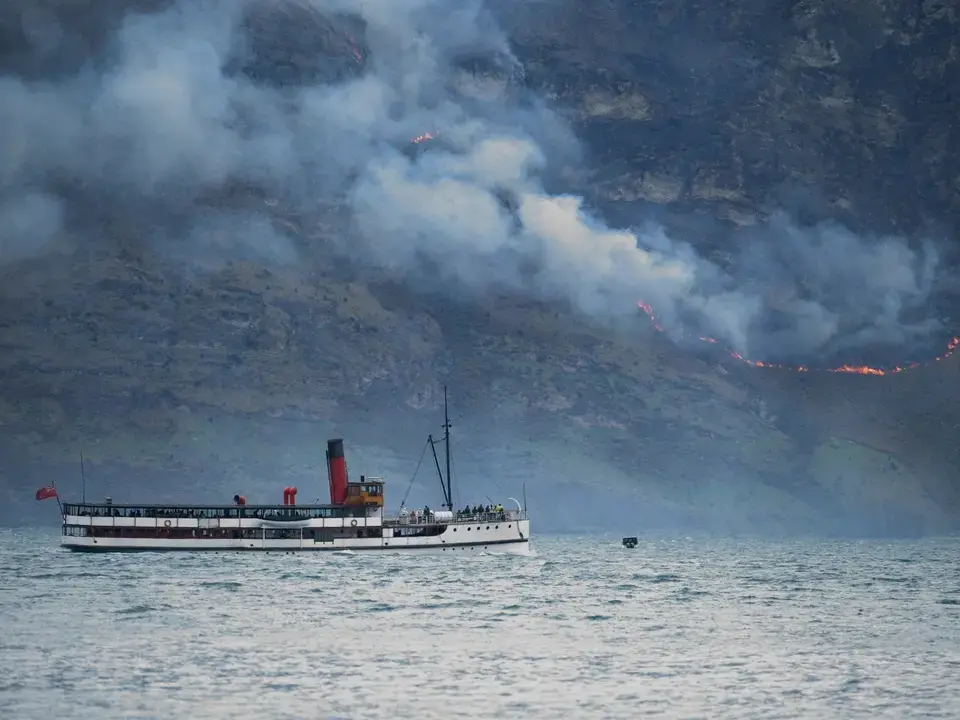 Wind whips up Walter Peak fire hotspots