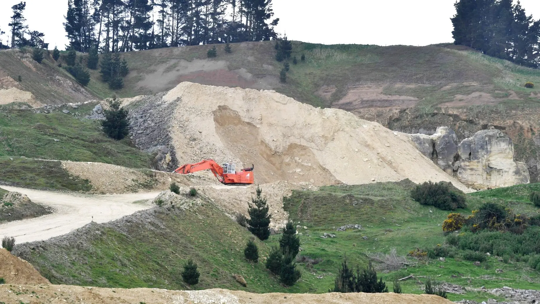 Phosphate mining returns to Otago site after 80 years
