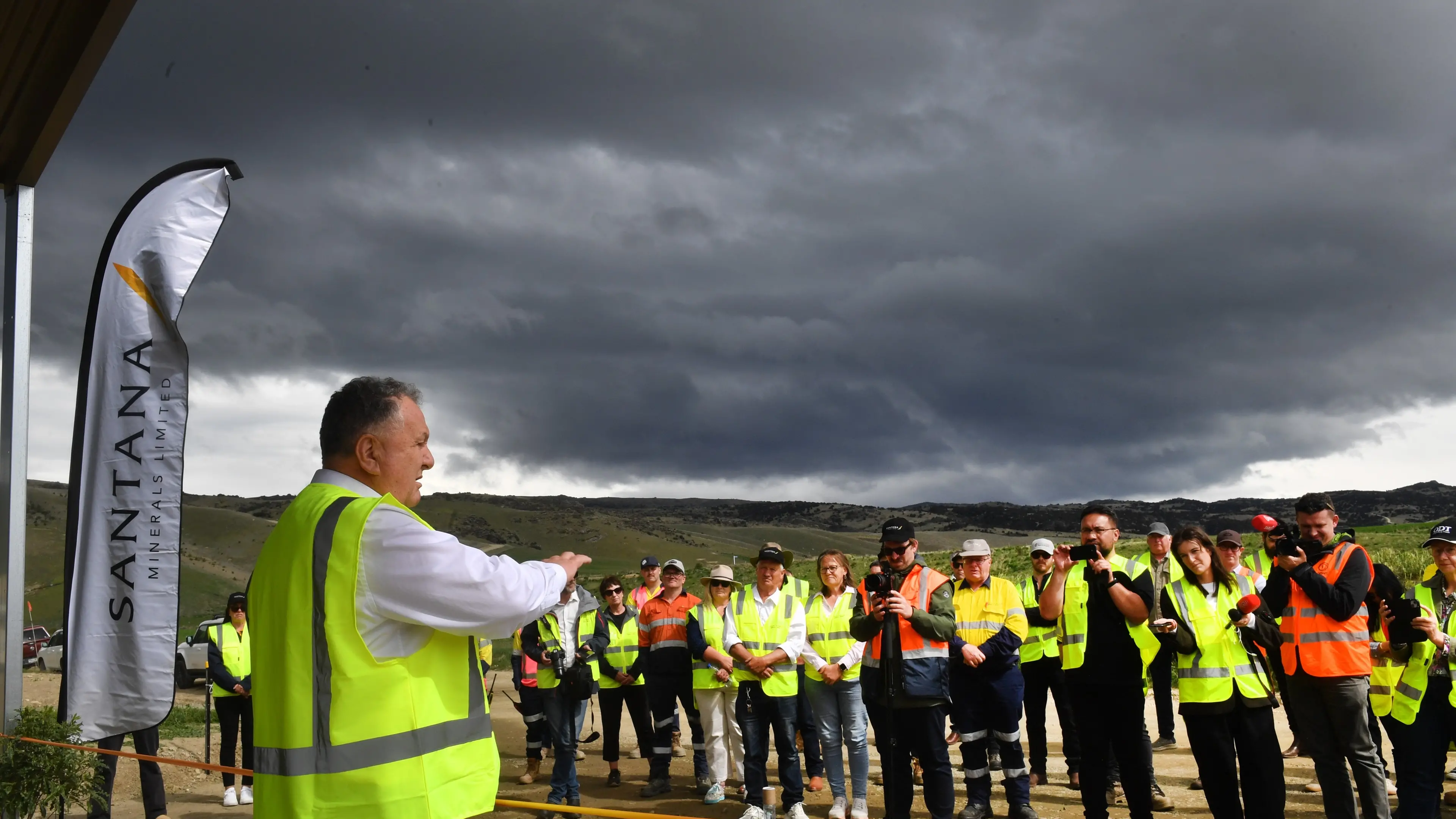 Fast-track changes likely if mining decisions unfavourable: Minister