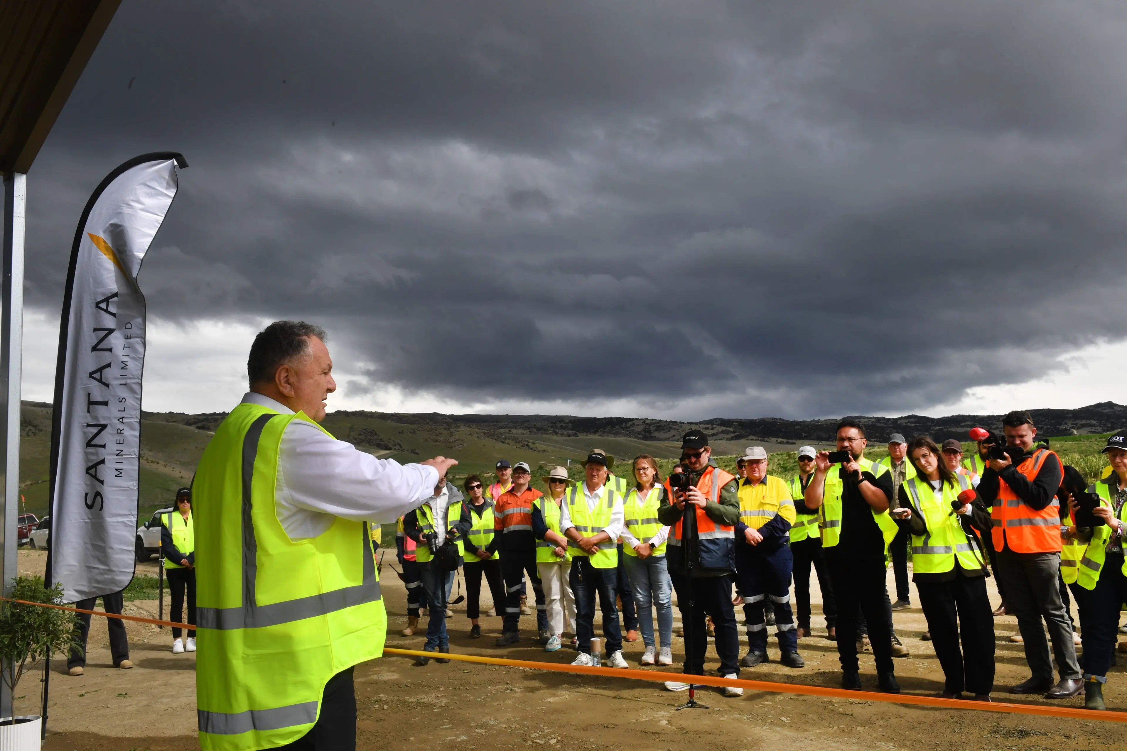 Fast-track changes likely if mining decisions unfavourable: Minister