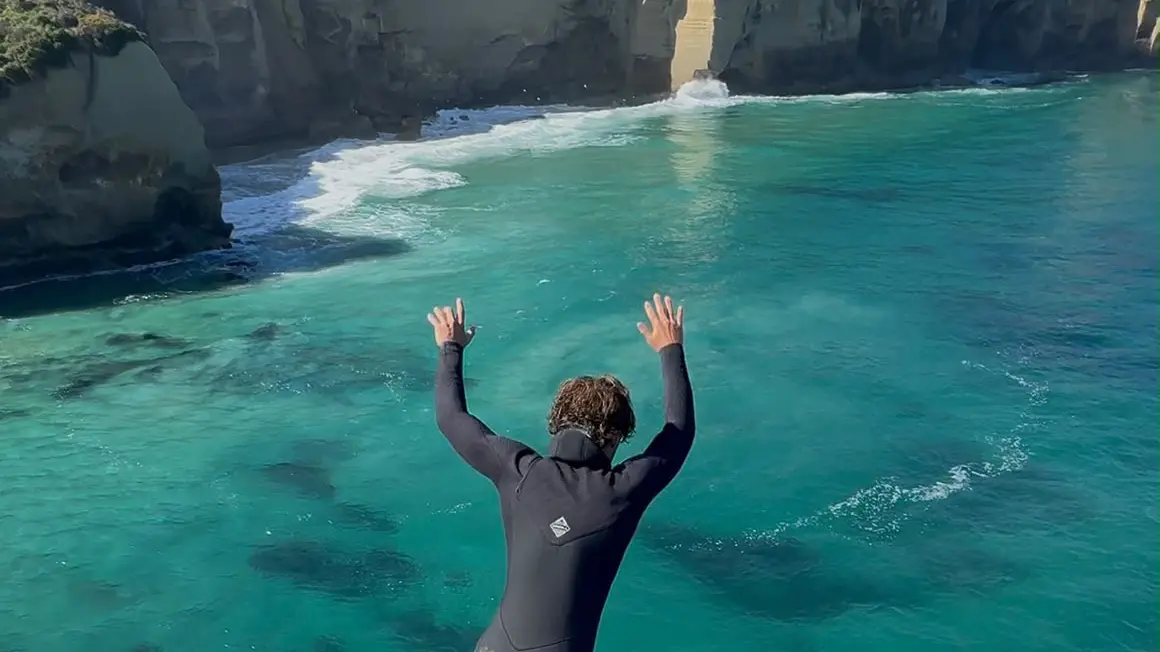 Adrenaline junkie’s Tunnel Beach jump leads to ‘intervention’ from mum